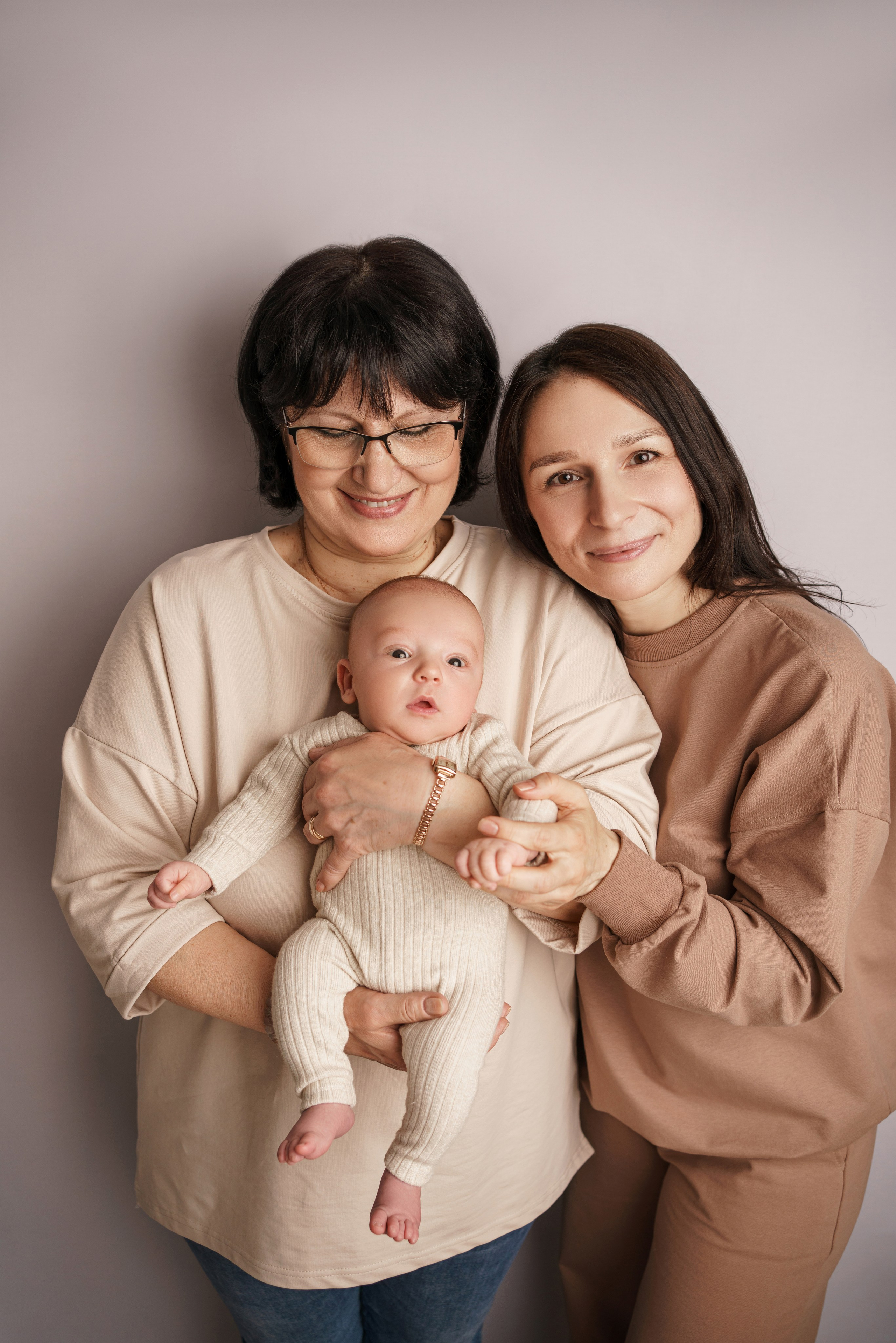 Лайф-съемка новорожденных | Первые семейные фото с малышом в Москве и МО. Фотосессия новорожденных в Москве и Московской области | Профессиональный фотограф newborn — Татьяна Иванова