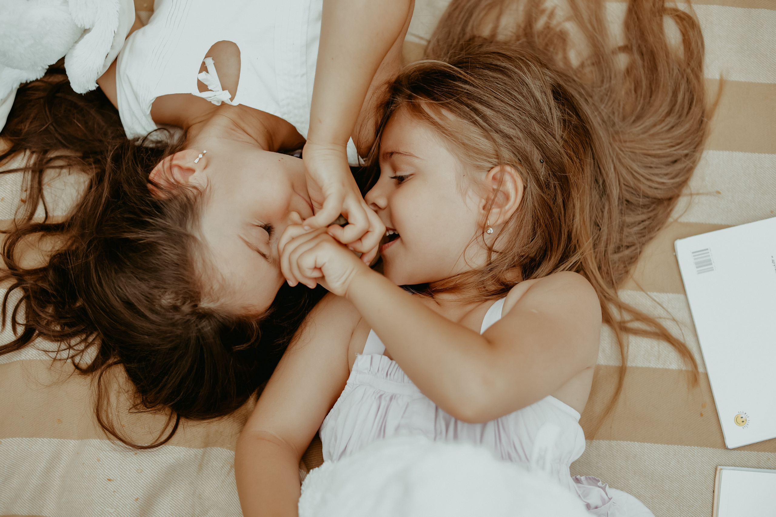 Летняя фотосессия в Ростовском парке. Аделина и Дарина. Omar Shapiev