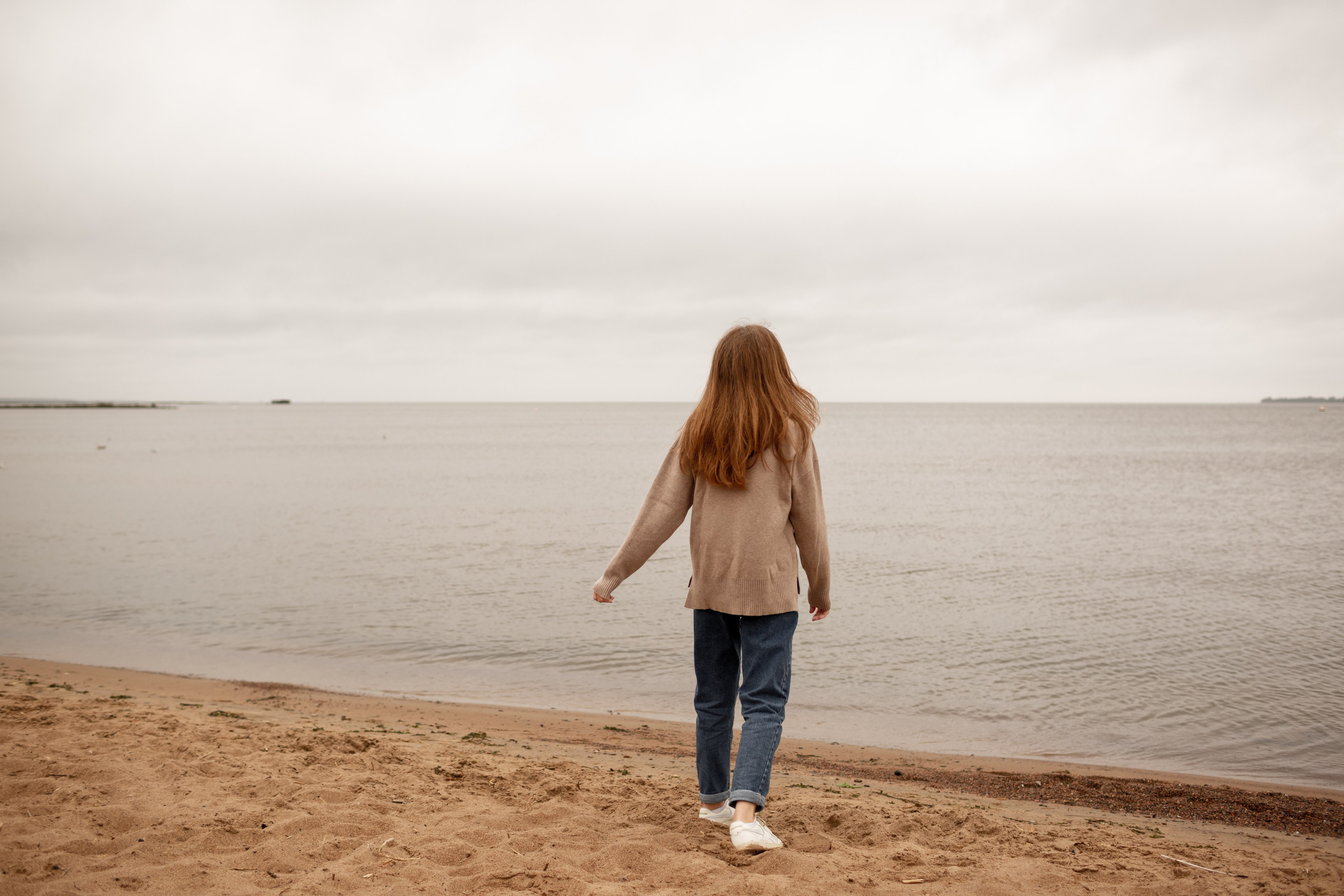 Семейная фотопрогулка на пляже. Свадебный фотограф Кирилл Белый