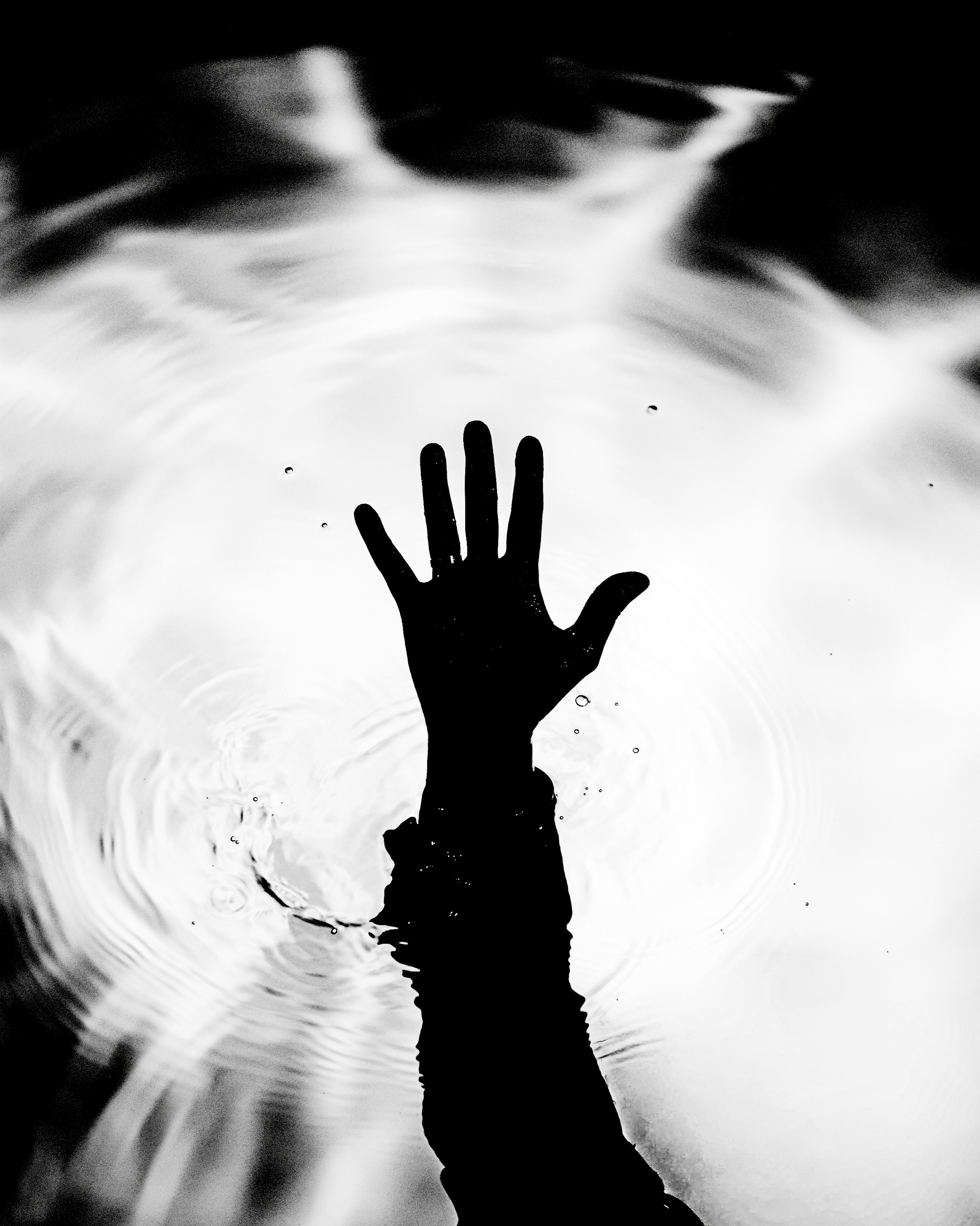 Мужская психологическая съёмка под водой. Фотоведьма Дарья Нечинская