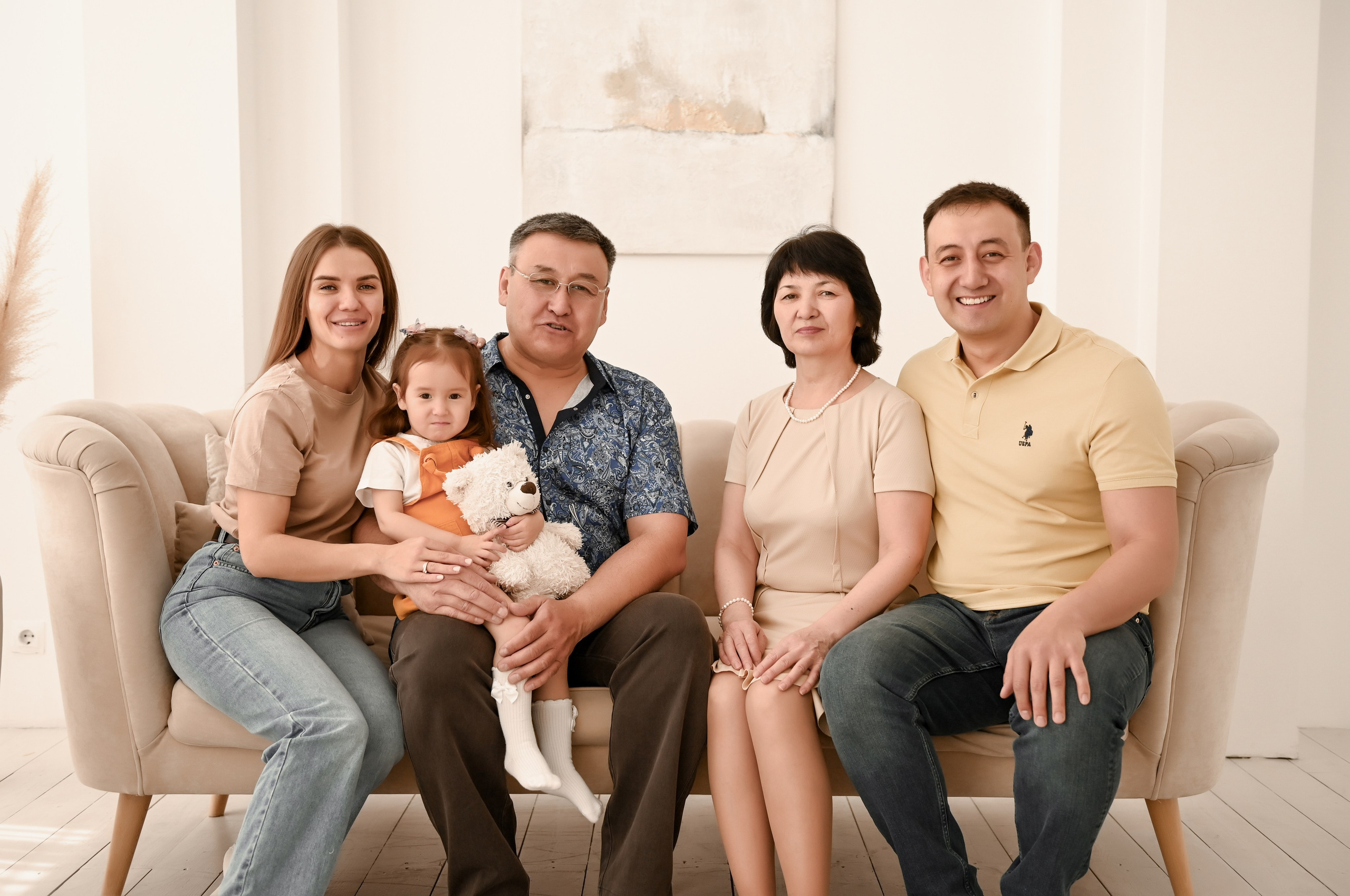 Семейная студийная  фотосессия 2. Свадебный, семейный, детский, контент фотограф в Омске Максим Ильин