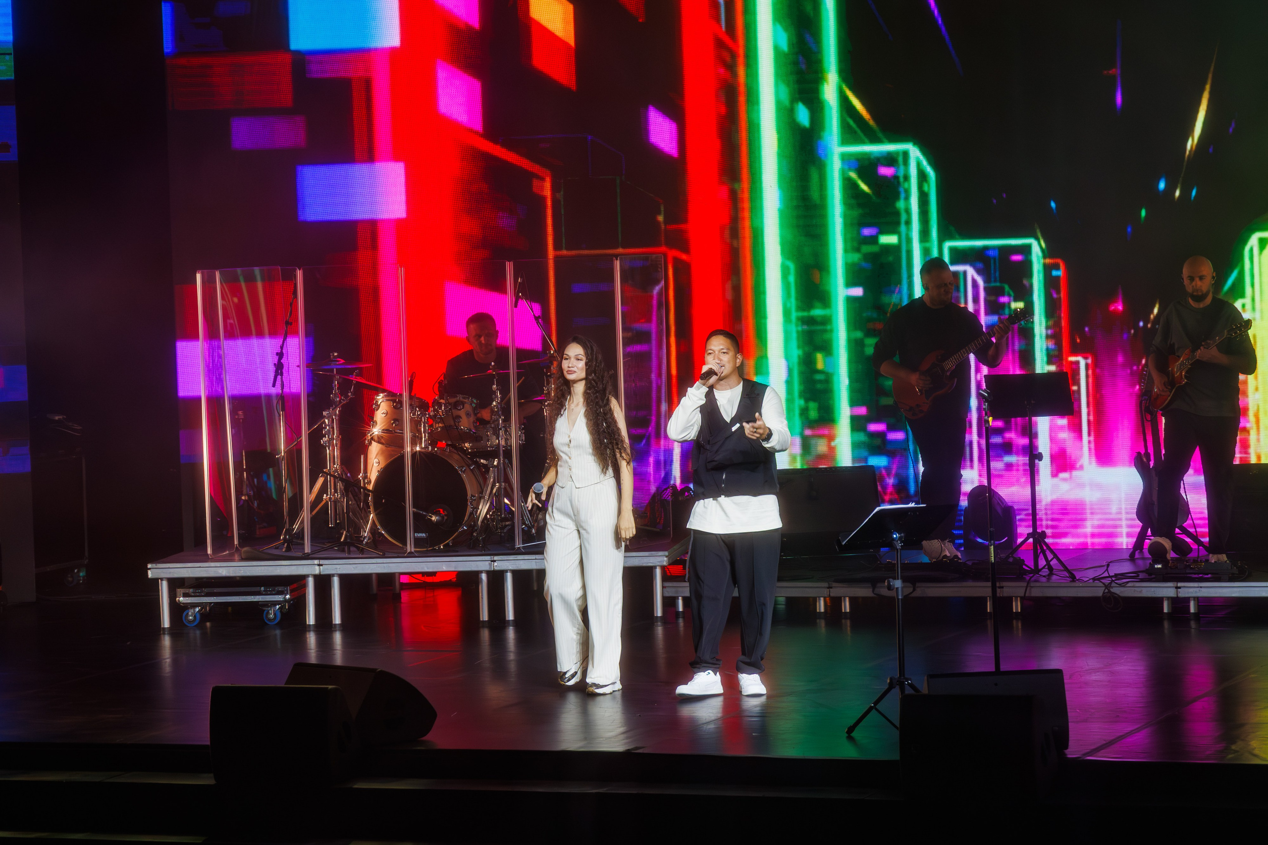 ОстроVа-2025. Свадебный, семейный и репортажный фотограф в Южно-Сахалинске Артур Петросян