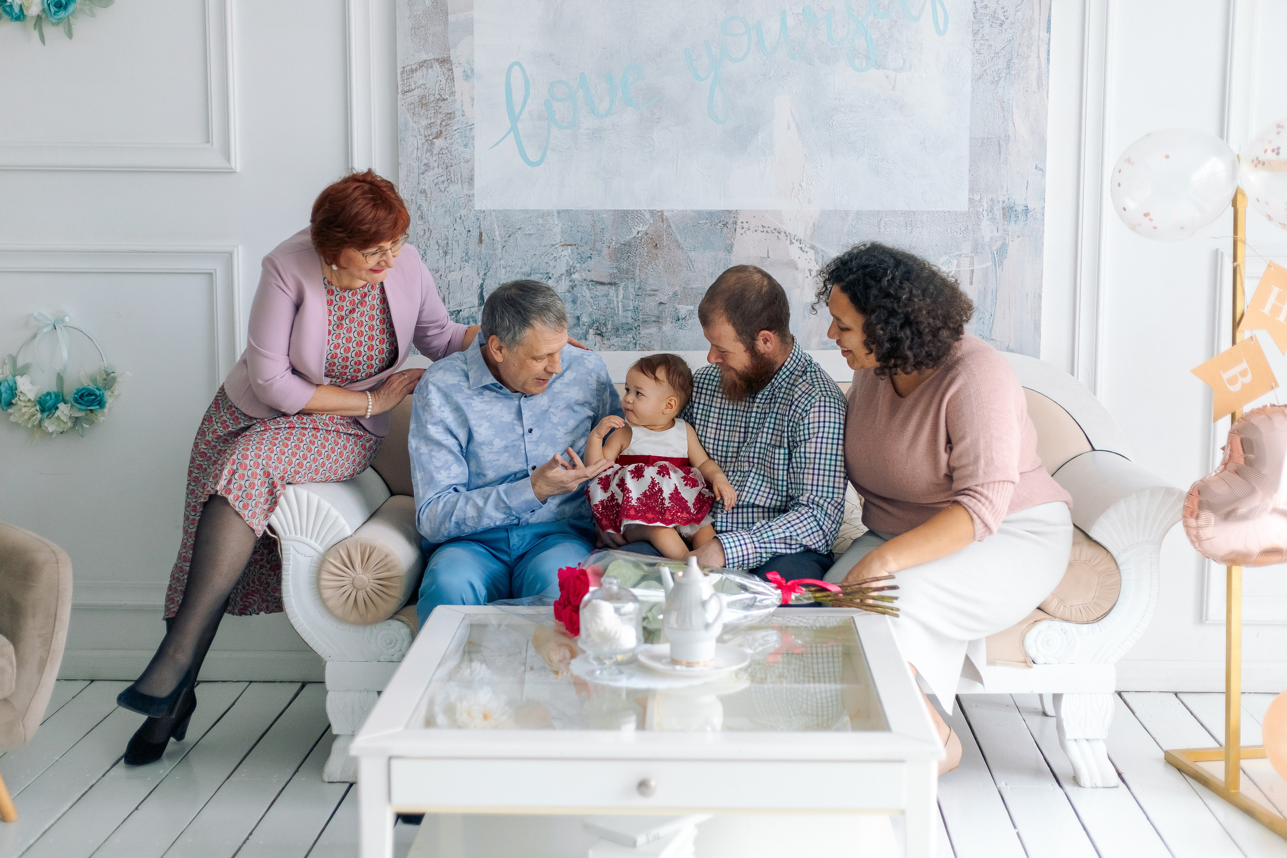 Семейная фотосессия первый тортик для малышки в фотостудии. Фотограф в Санкт-Петербурге, Анна Скворцова