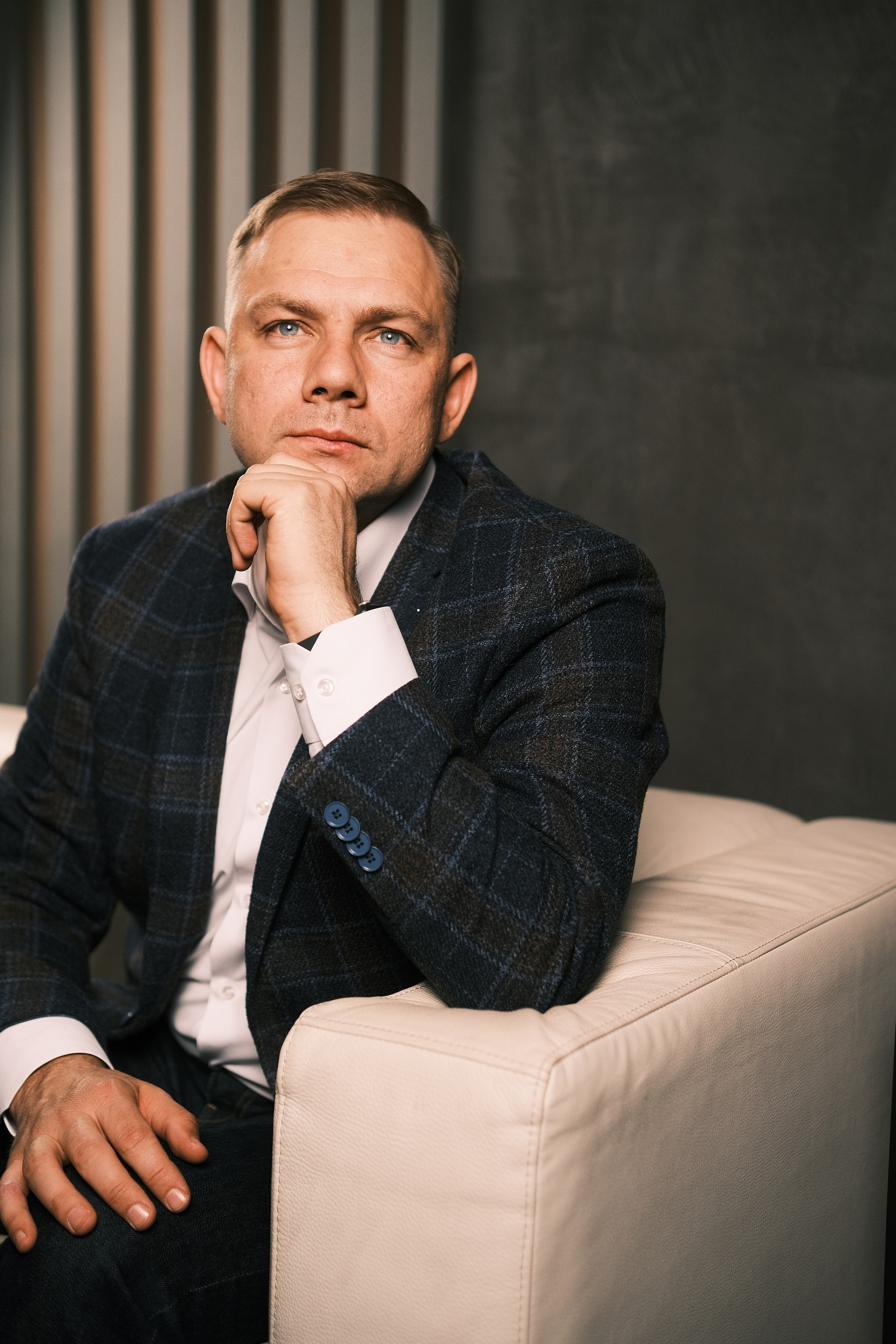 Портреты. Портреты и репортажные съемки с душой: ваш уникальный момент в объективе Руфата, профессионального фотографа Алматы