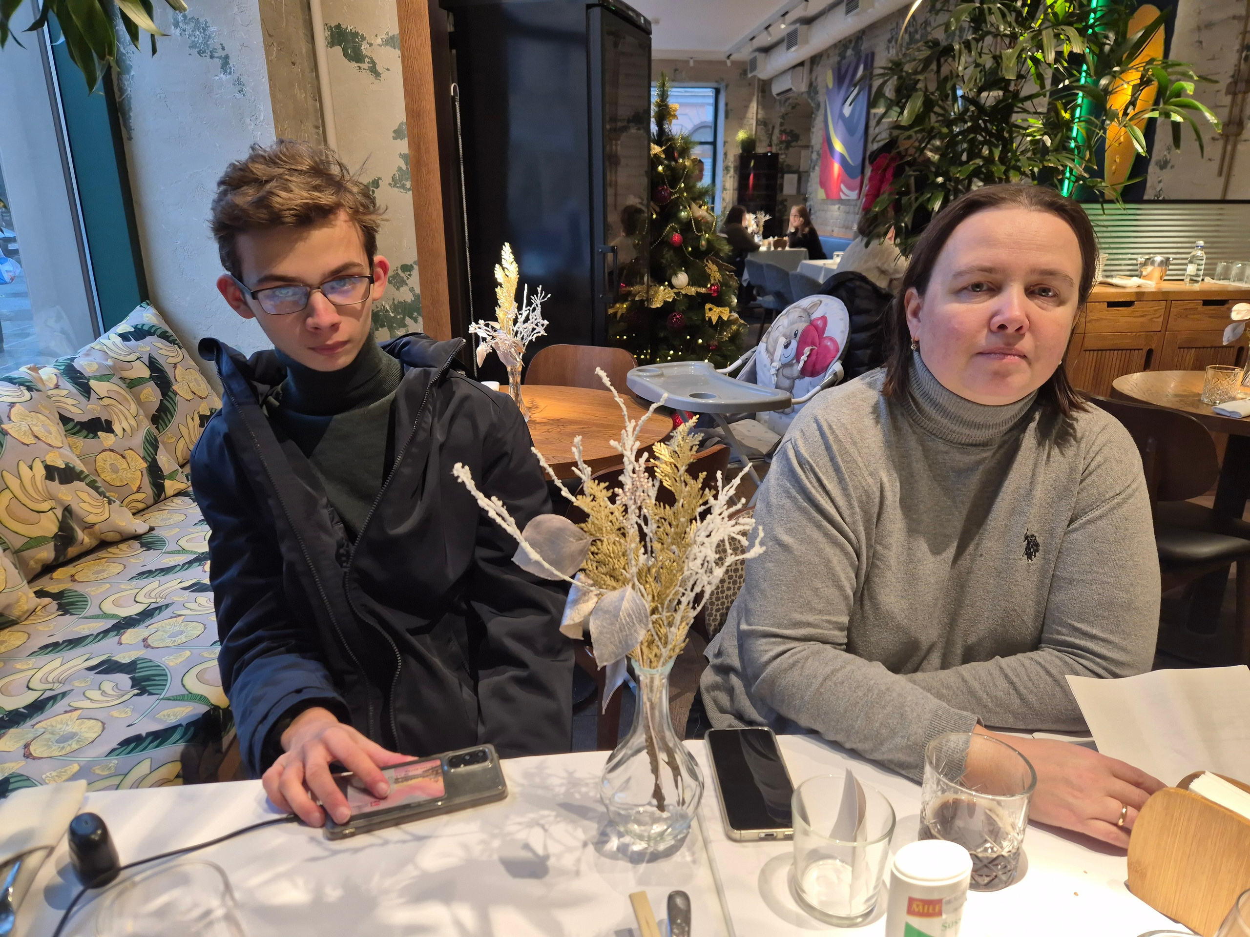 А дальше опять воссоединились с Игорьком и Оксаной, чтобы снова разойтись