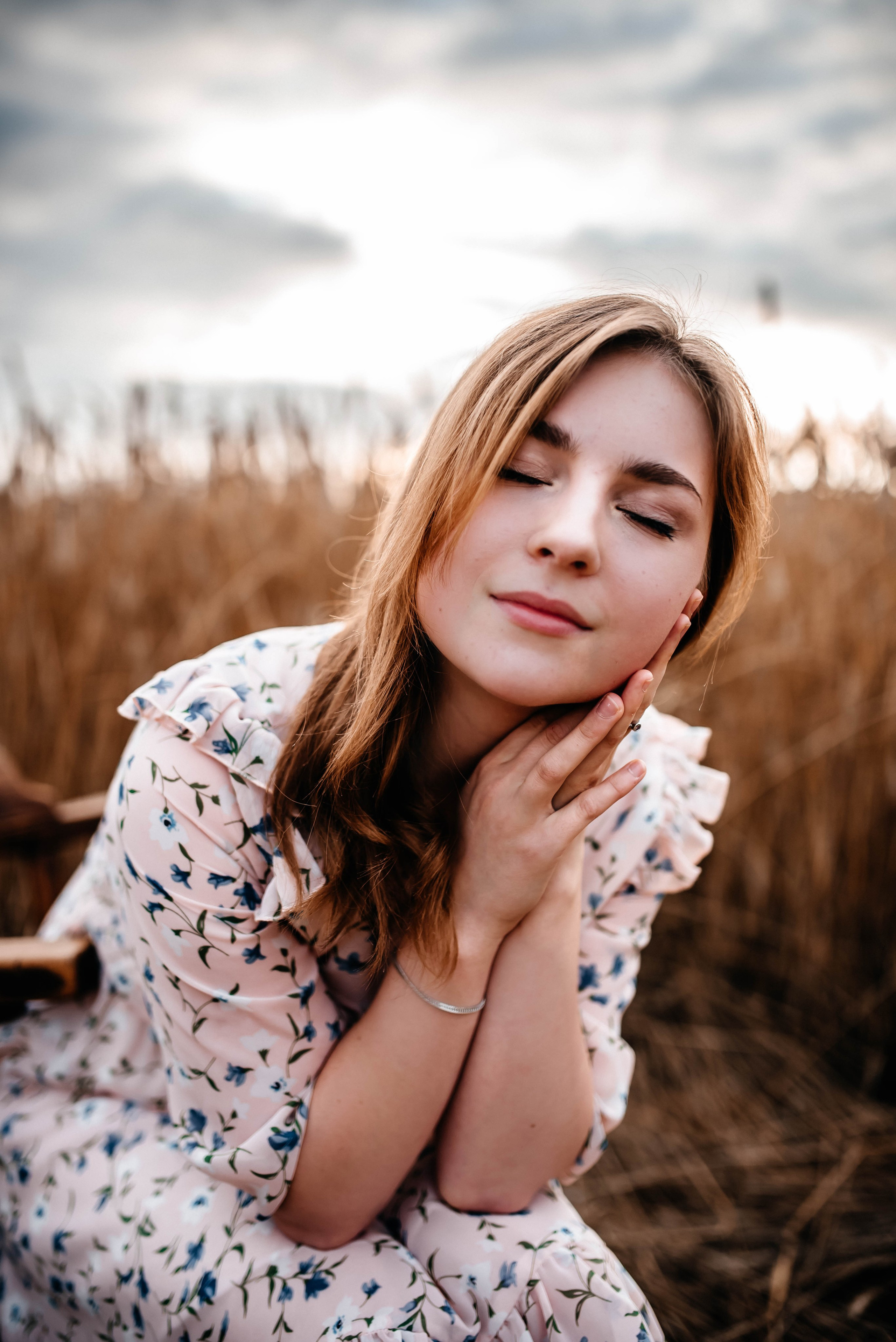 Маша, лето, закат. Главная