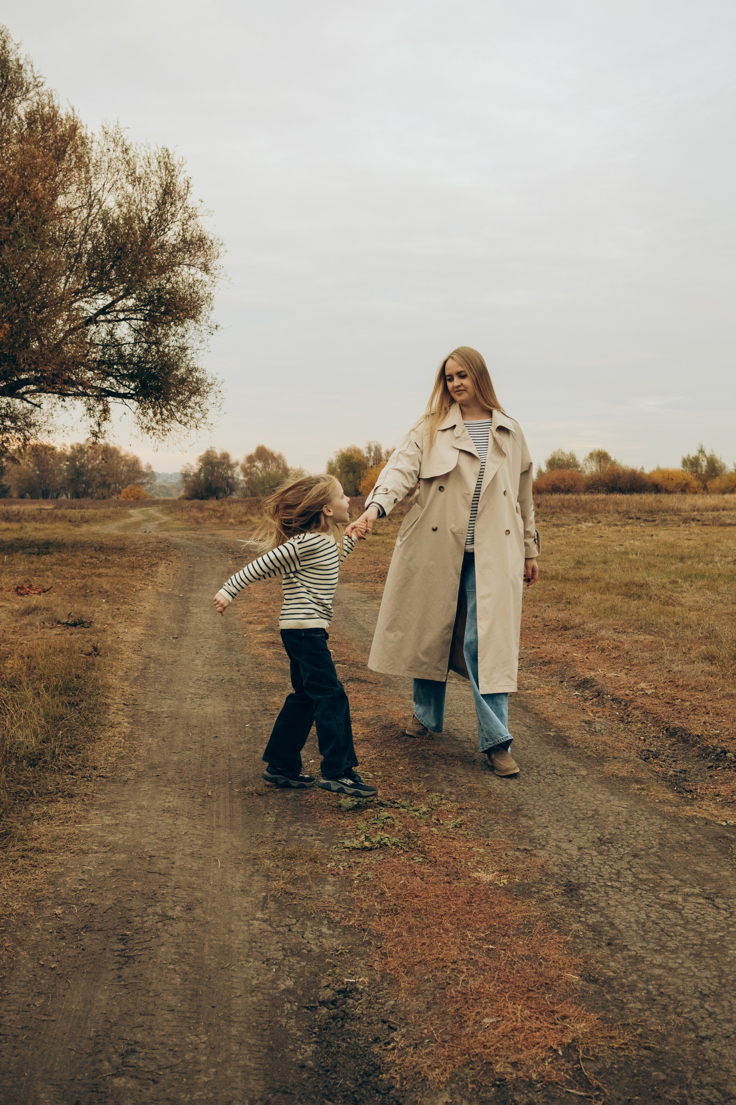 Оксана и София