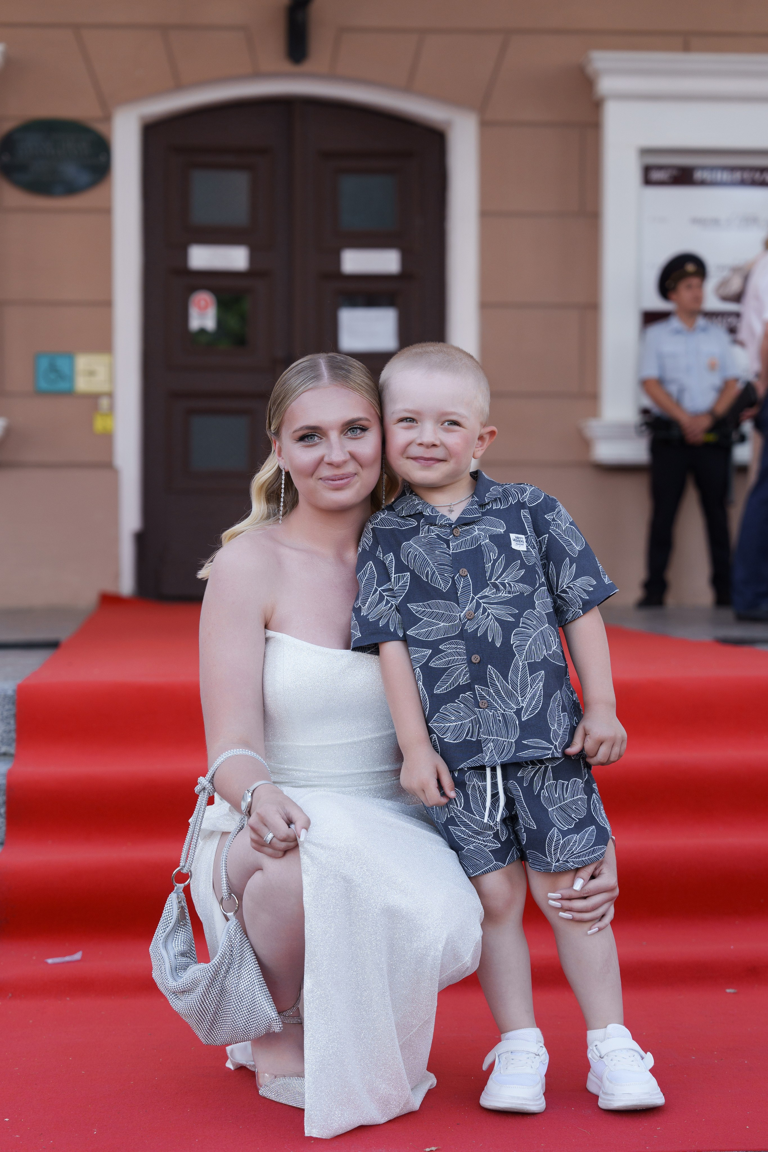 Выпускной Гимназия 7. Свадебный и репортажный фотограф Элина Козырьянова