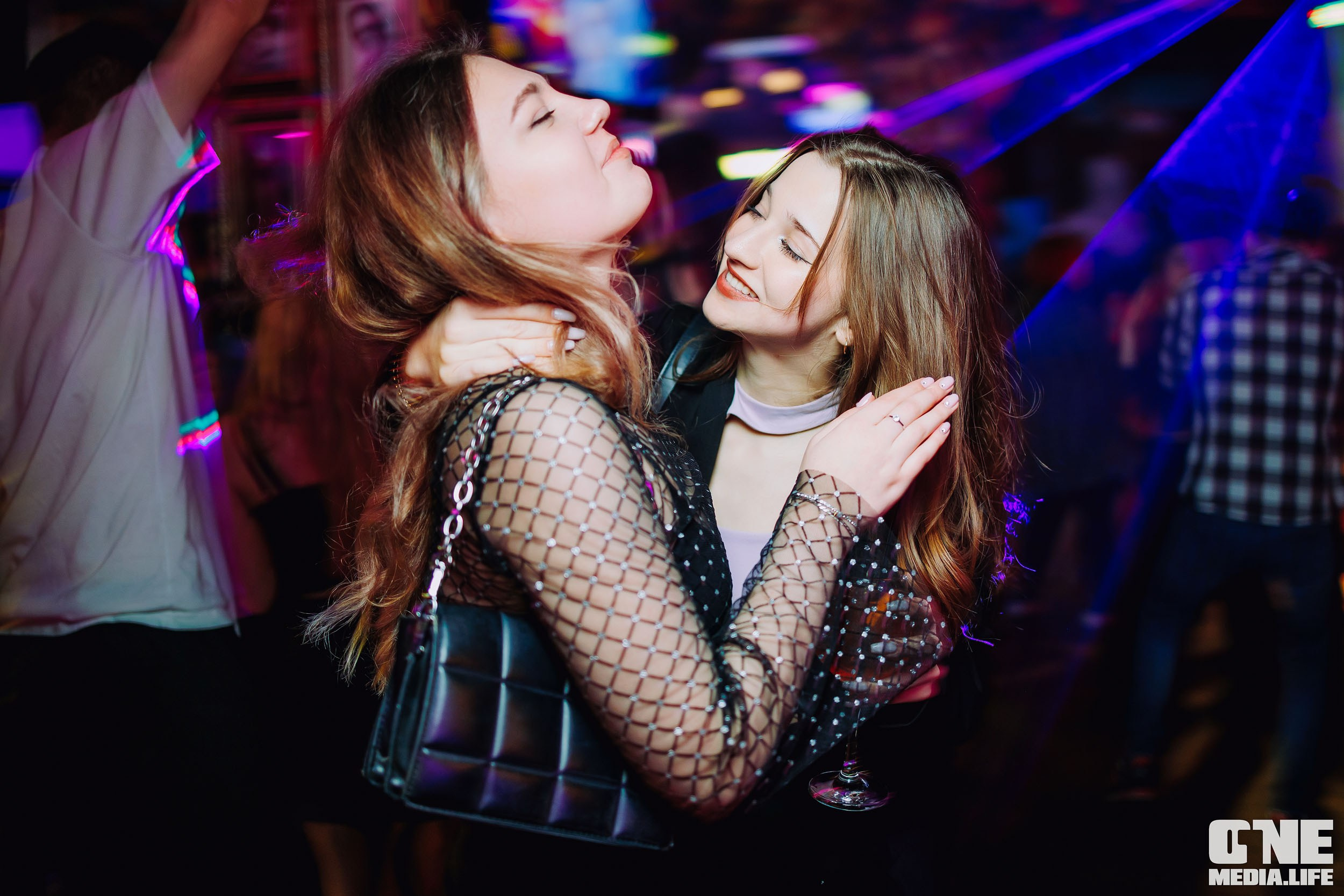 Фоторепортаж из бара XxxX. One Media Life: фоторепортажи, фотоотчеты с мероприятий и заведений