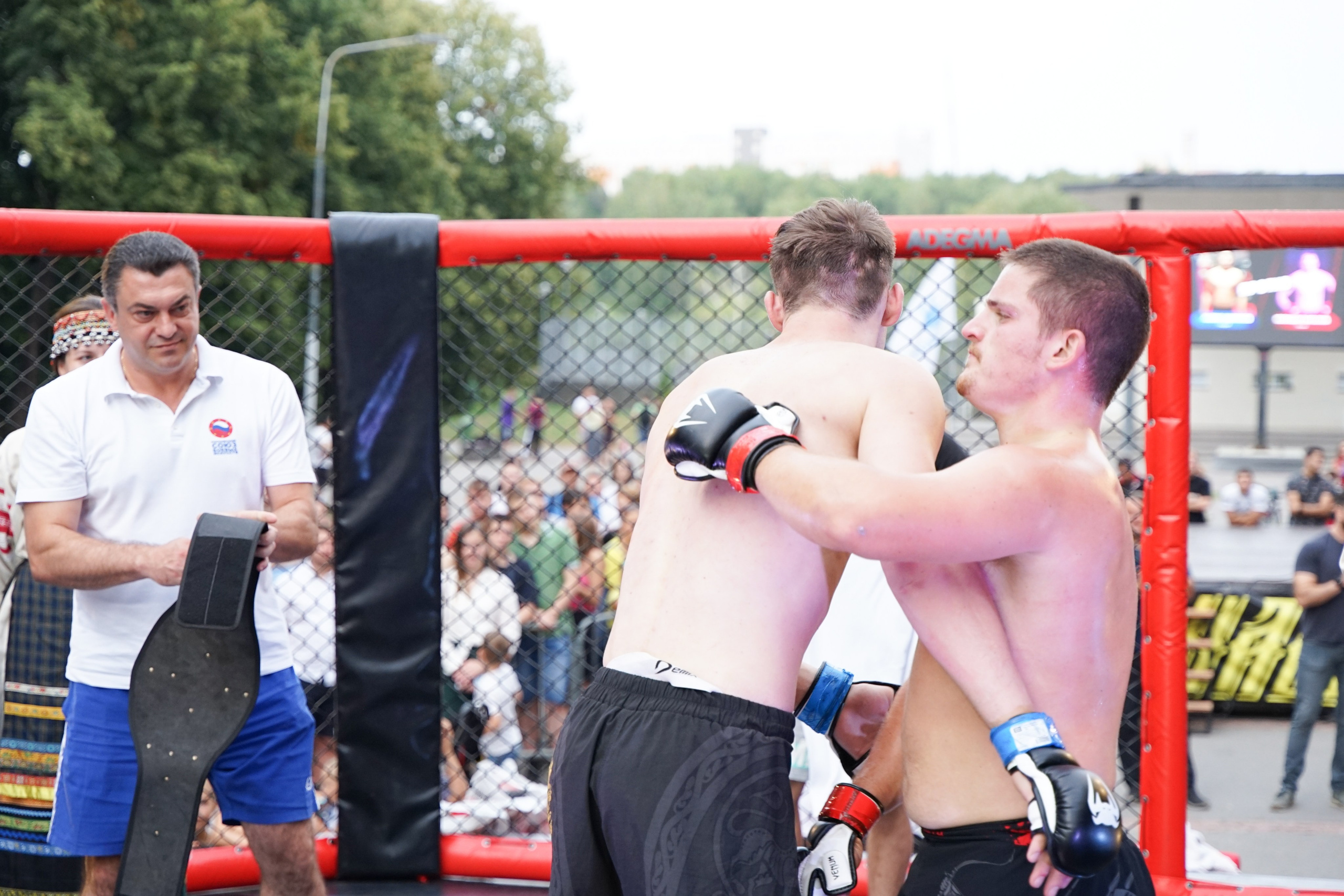 Вечер боев в ЦПКиО. Фотограф Надежда Погребняк | Рязань | Москва