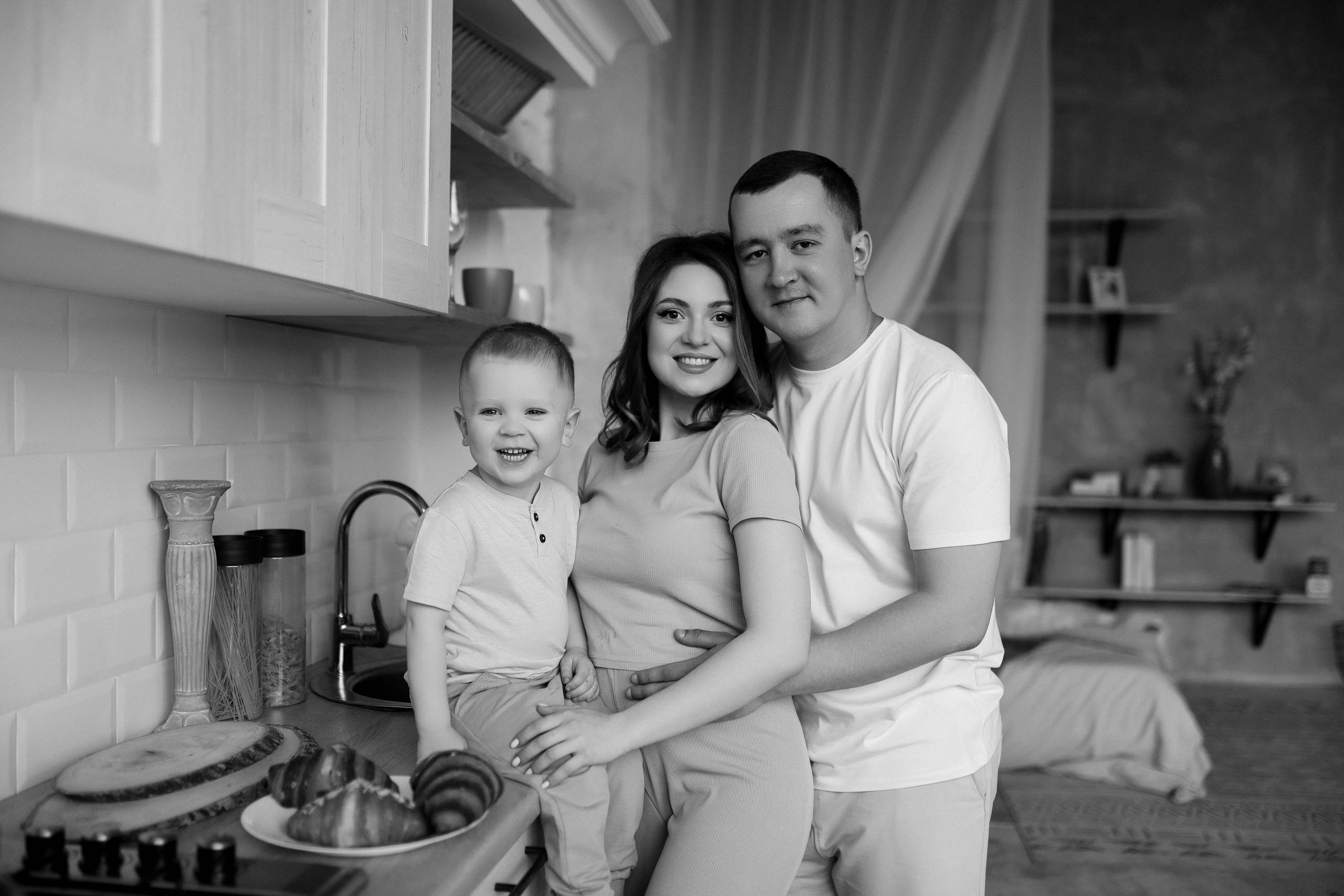 Яна, Егор и малыш Артур. ФОТОГРАФ ХАБАРОВСК АНАСТАСИЯ РАЧЕНКОВА