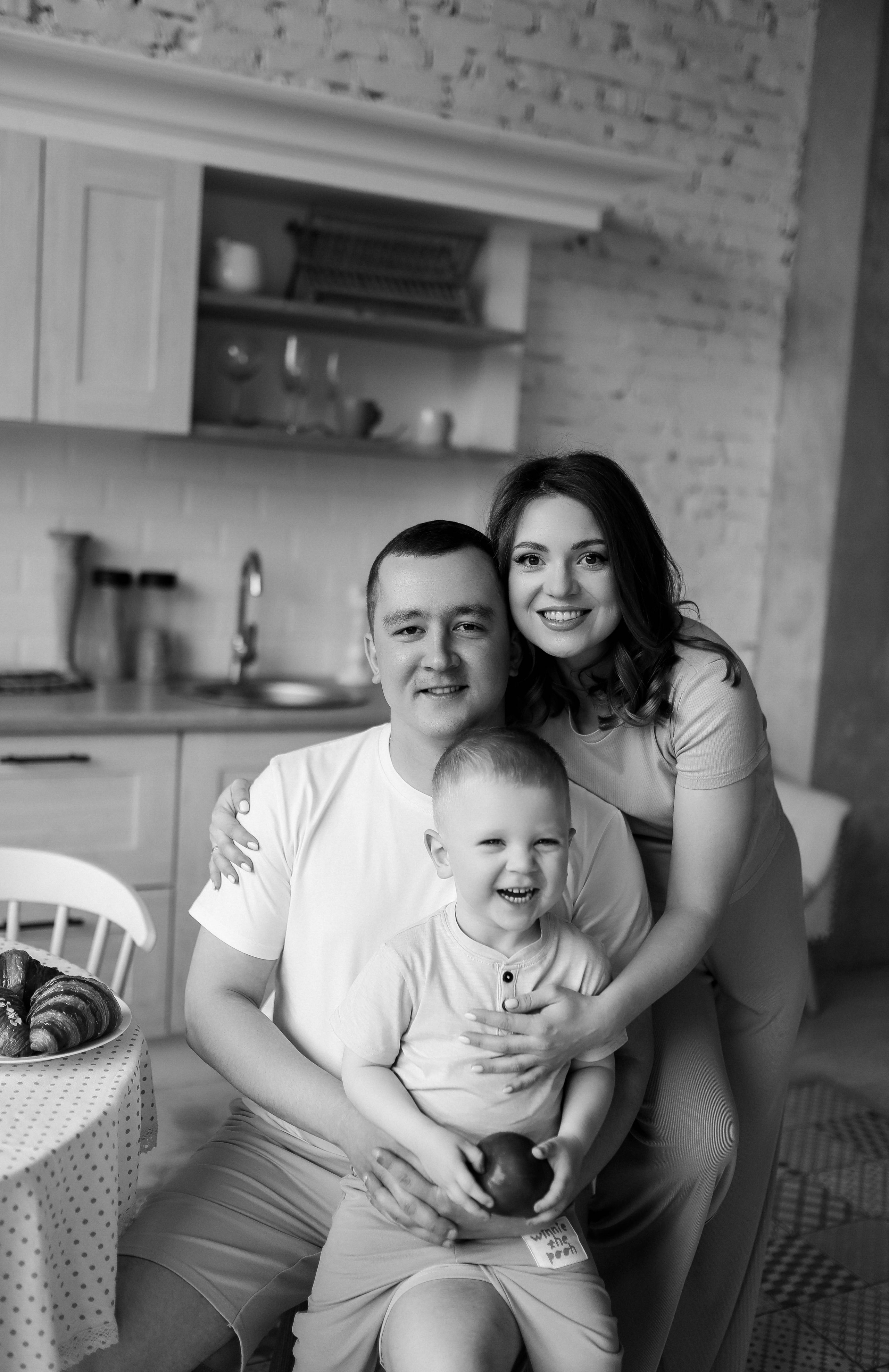 Яна, Егор и малыш Артур. ФОТОГРАФ ХАБАРОВСК АНАСТАСИЯ РАЧЕНКОВА