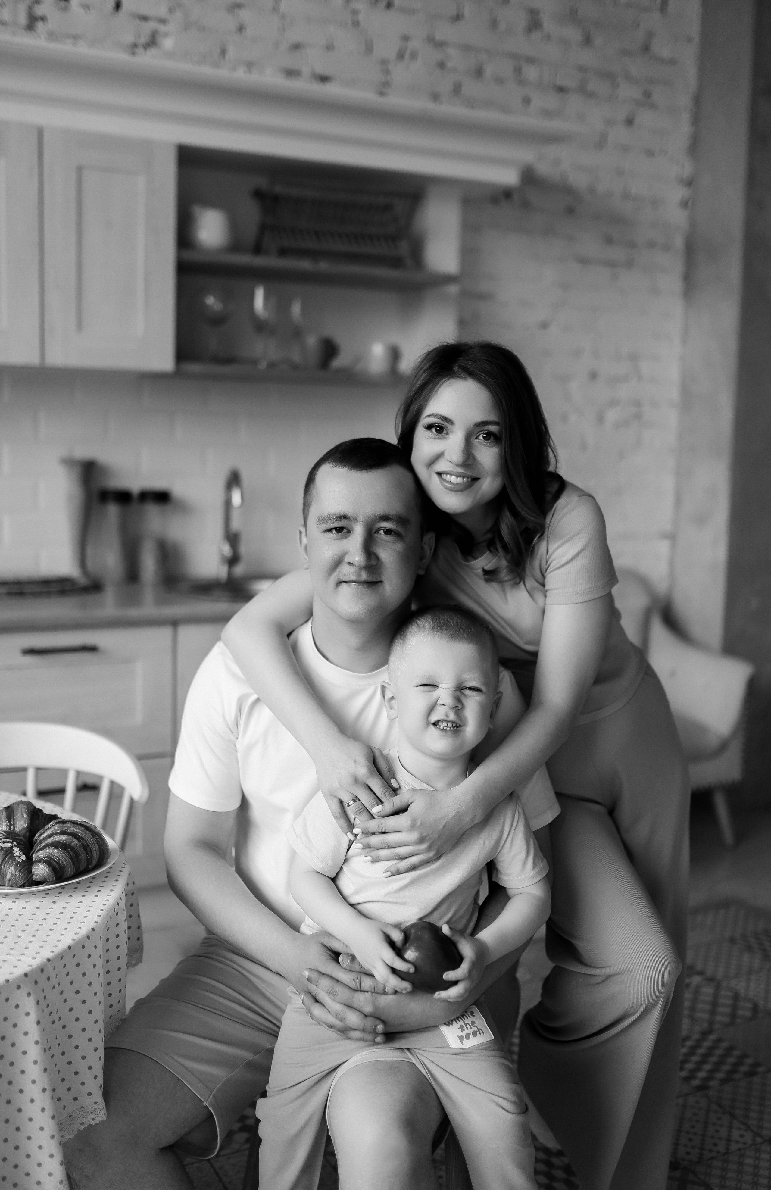 Яна, Егор и малыш Артур. ФОТОГРАФ ХАБАРОВСК АНАСТАСИЯ РАЧЕНКОВА