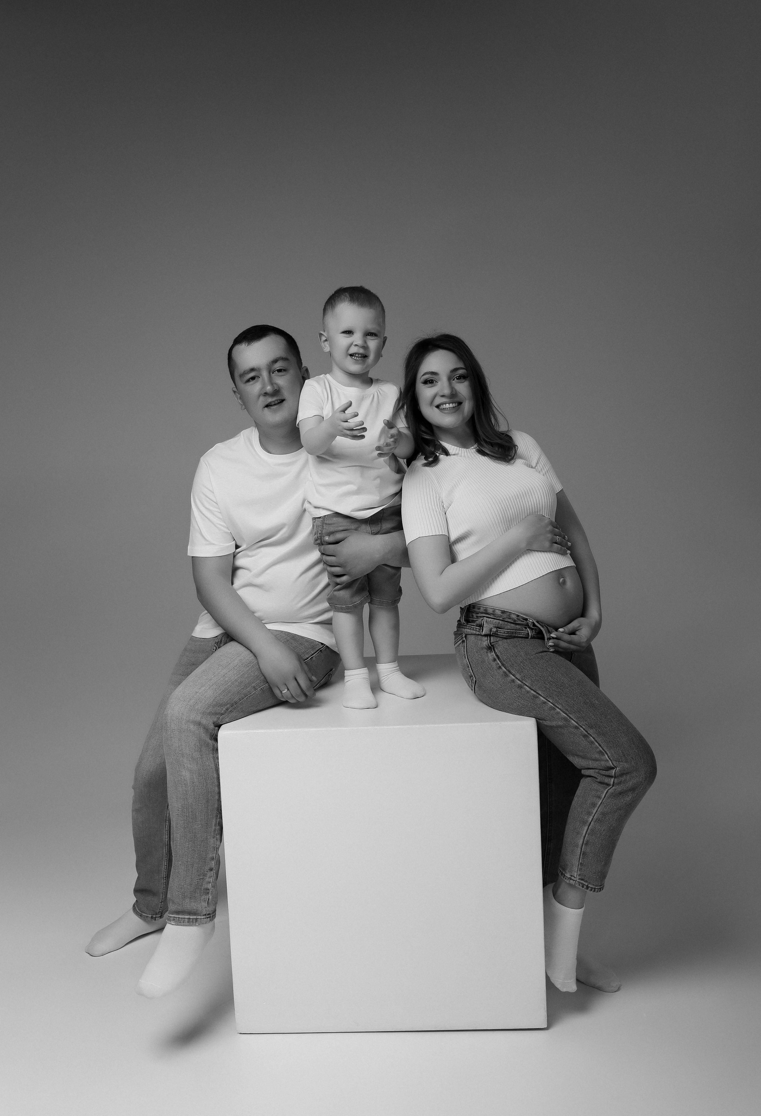 Яна, Егор и малыш Артур. ФОТОГРАФ ХАБАРОВСК АНАСТАСИЯ РАЧЕНКОВА