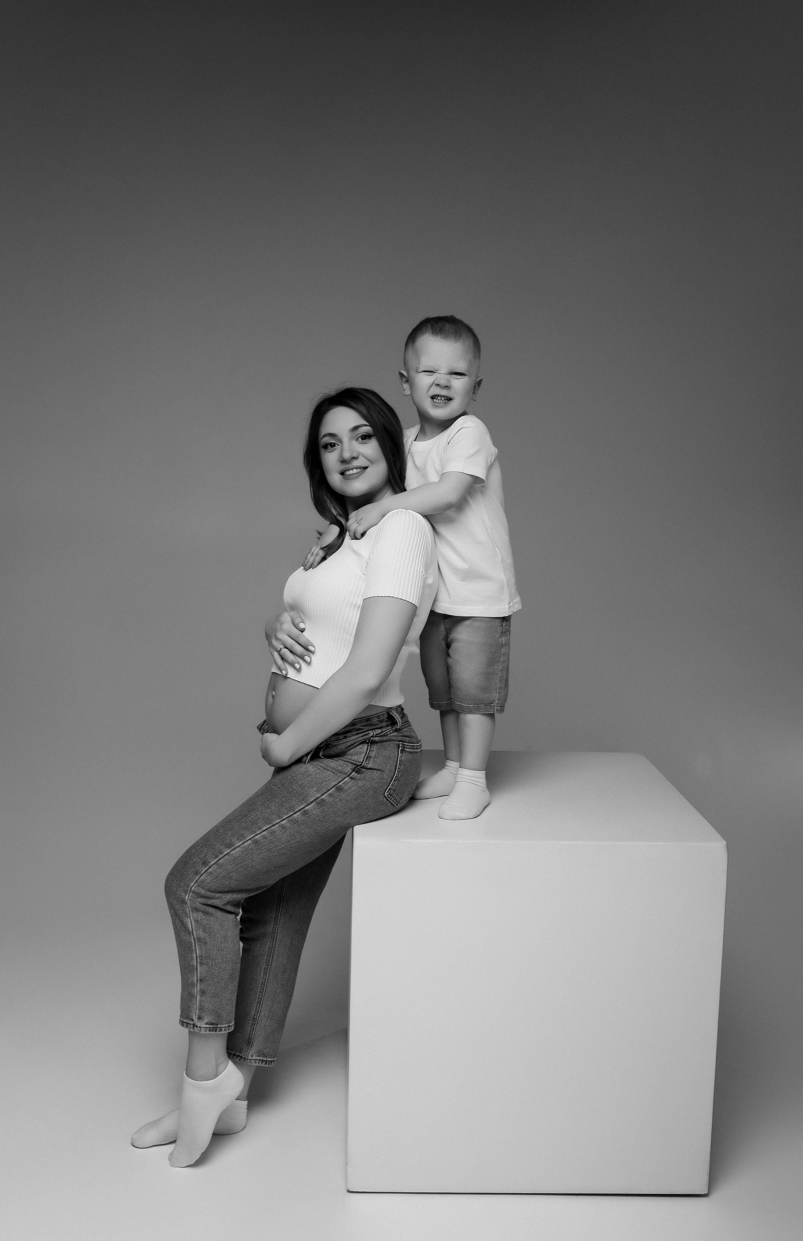 Яна, Егор и малыш Артур. ФОТОГРАФ ХАБАРОВСК АНАСТАСИЯ РАЧЕНКОВА