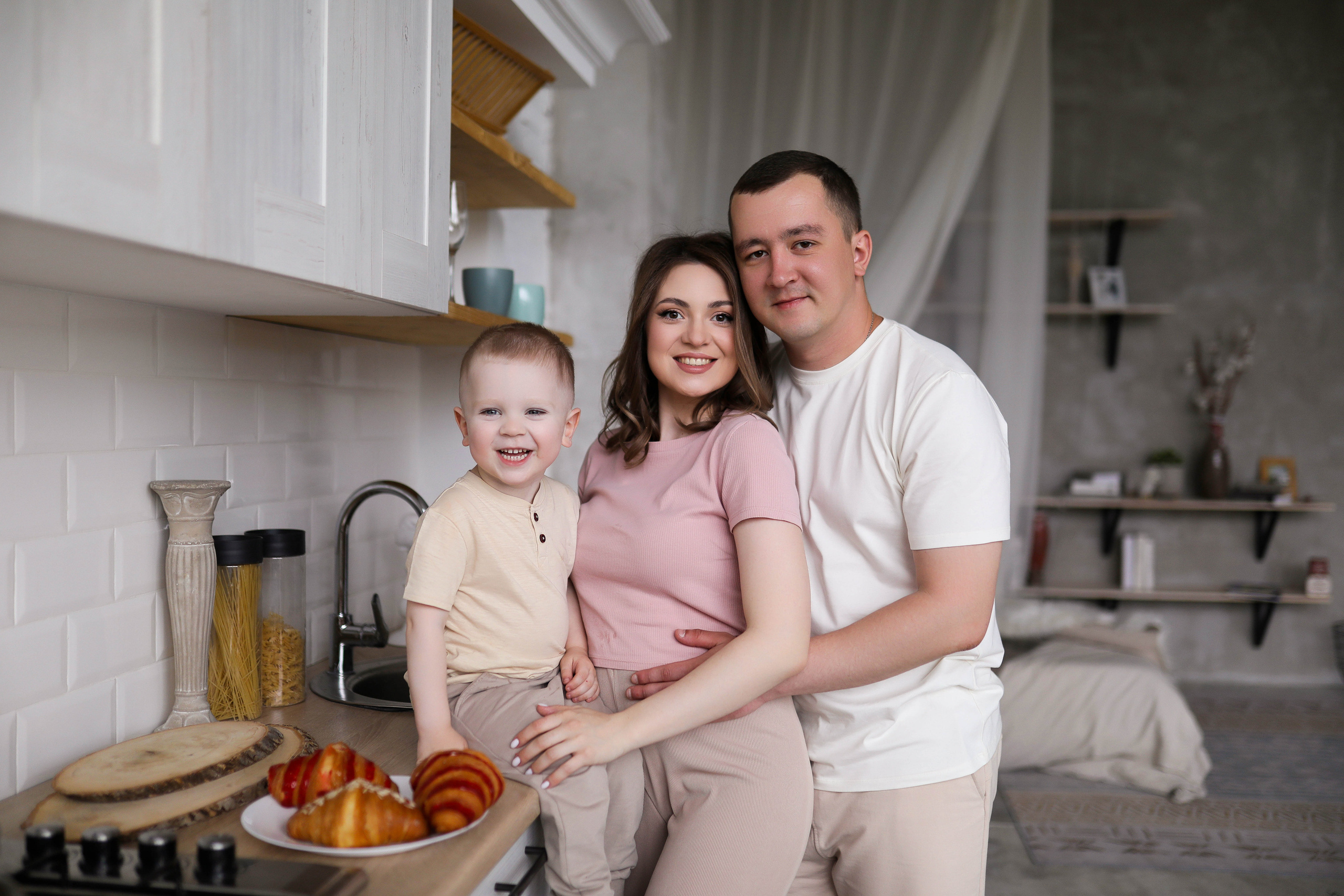 Яна, Егор и малыш Артур. ФОТОГРАФ ХАБАРОВСК АНАСТАСИЯ РАЧЕНКОВА