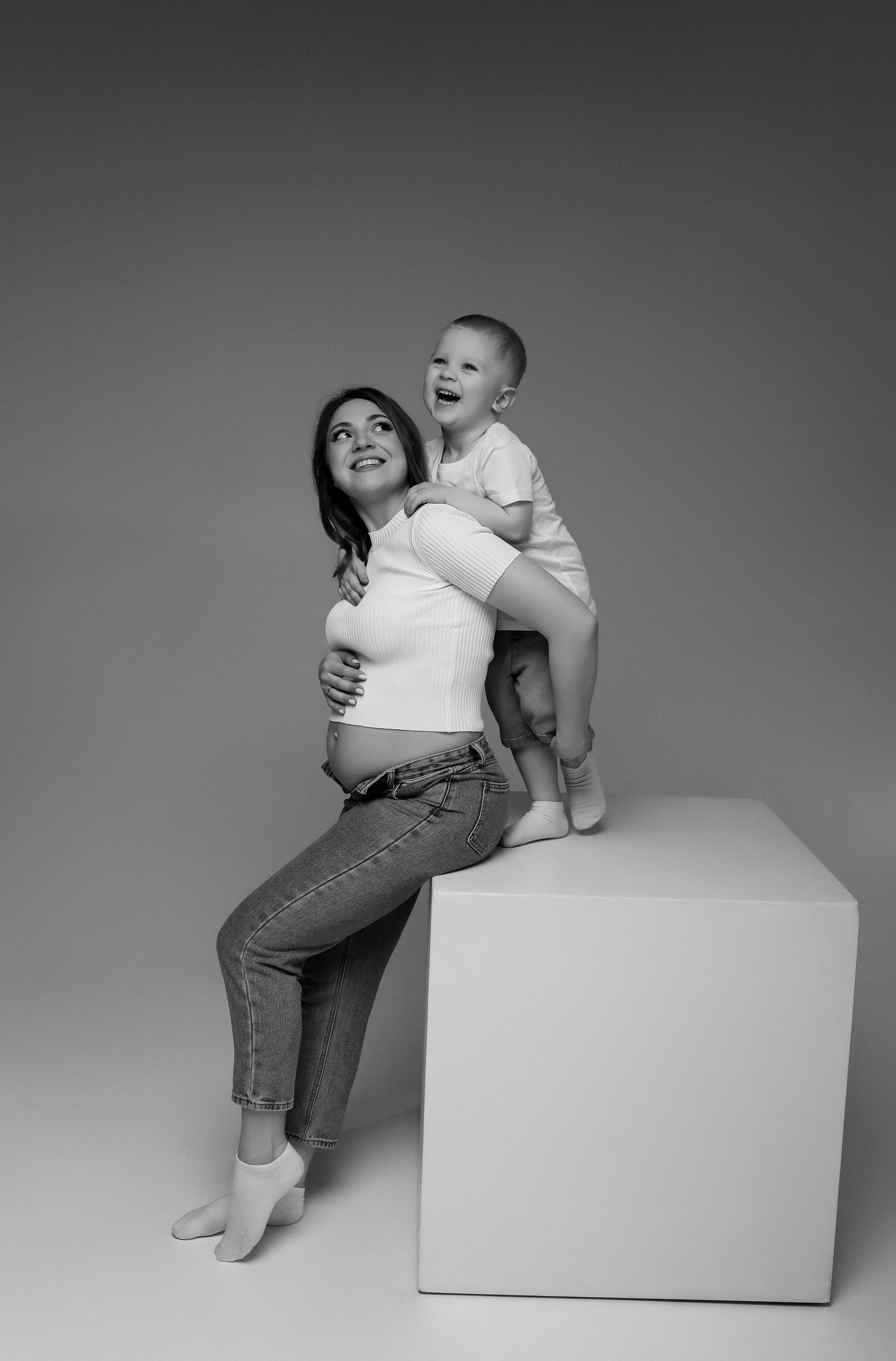 Яна, Егор и малыш Артур. ФОТОГРАФ ХАБАРОВСК АНАСТАСИЯ РАЧЕНКОВА