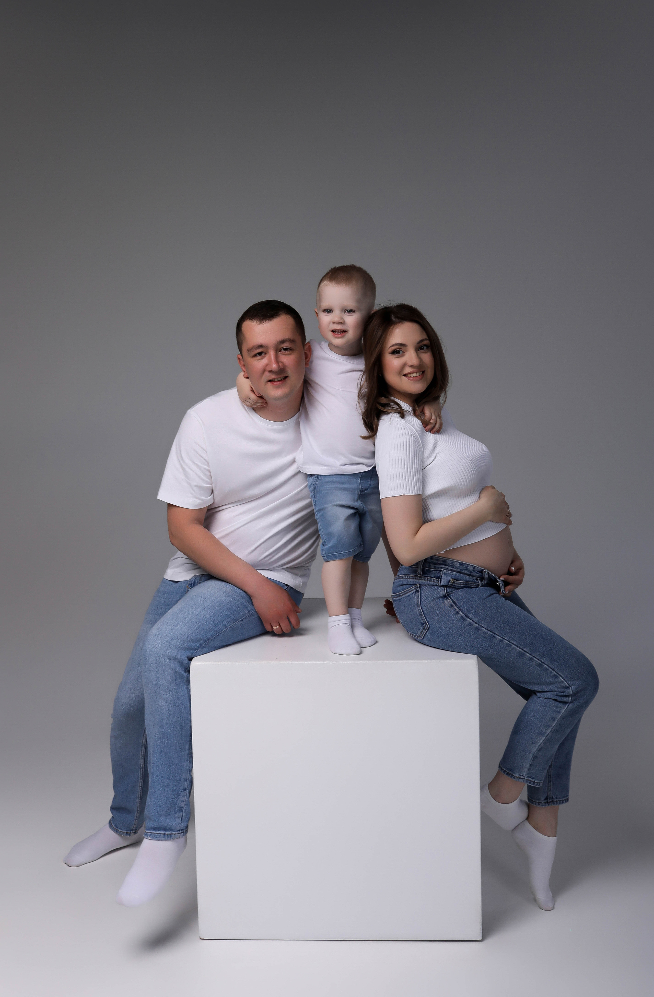 Яна, Егор и малыш Артур. ФОТОГРАФ ХАБАРОВСК АНАСТАСИЯ РАЧЕНКОВА