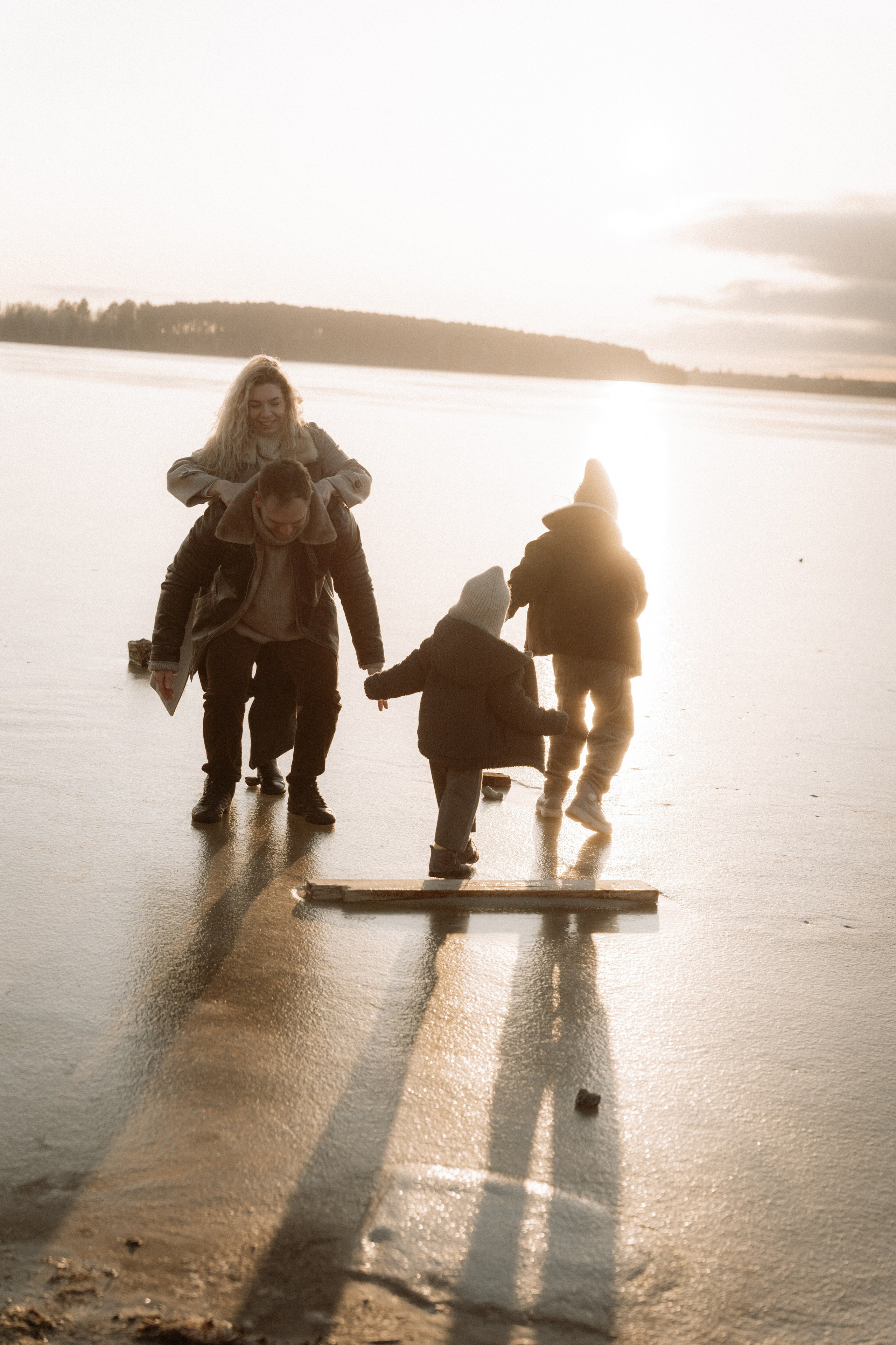 Прогулка по льду. Семейный фотограф в Челябинске Юлия Короткова