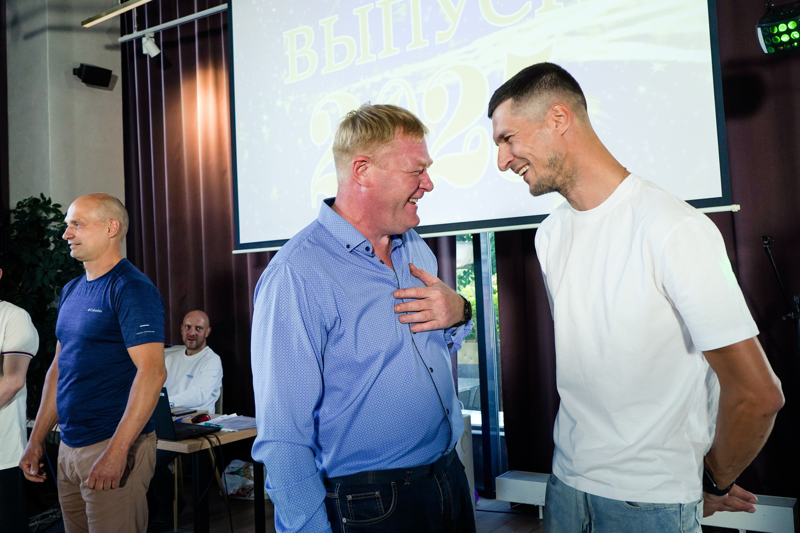 Выпускной вечер, гимназия № 40, 9 класс. Семейный и портретный фотограф в Екатеринбурге Анна Лобанова