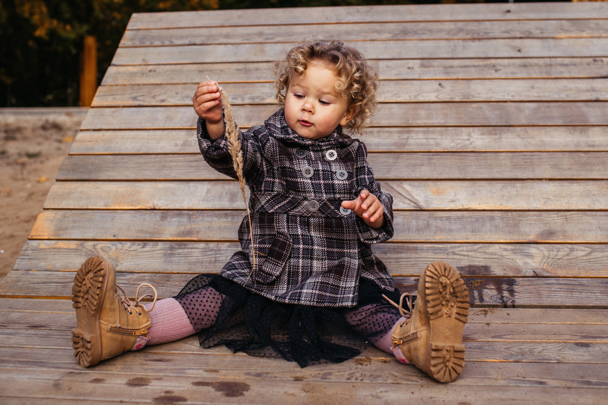 Маленькая Варечка с мамой Олесей, папой Артёмом и бабушкой Олей. Свадебный и семейный фотограф в Нижнем Новгороде Коданева Ольга