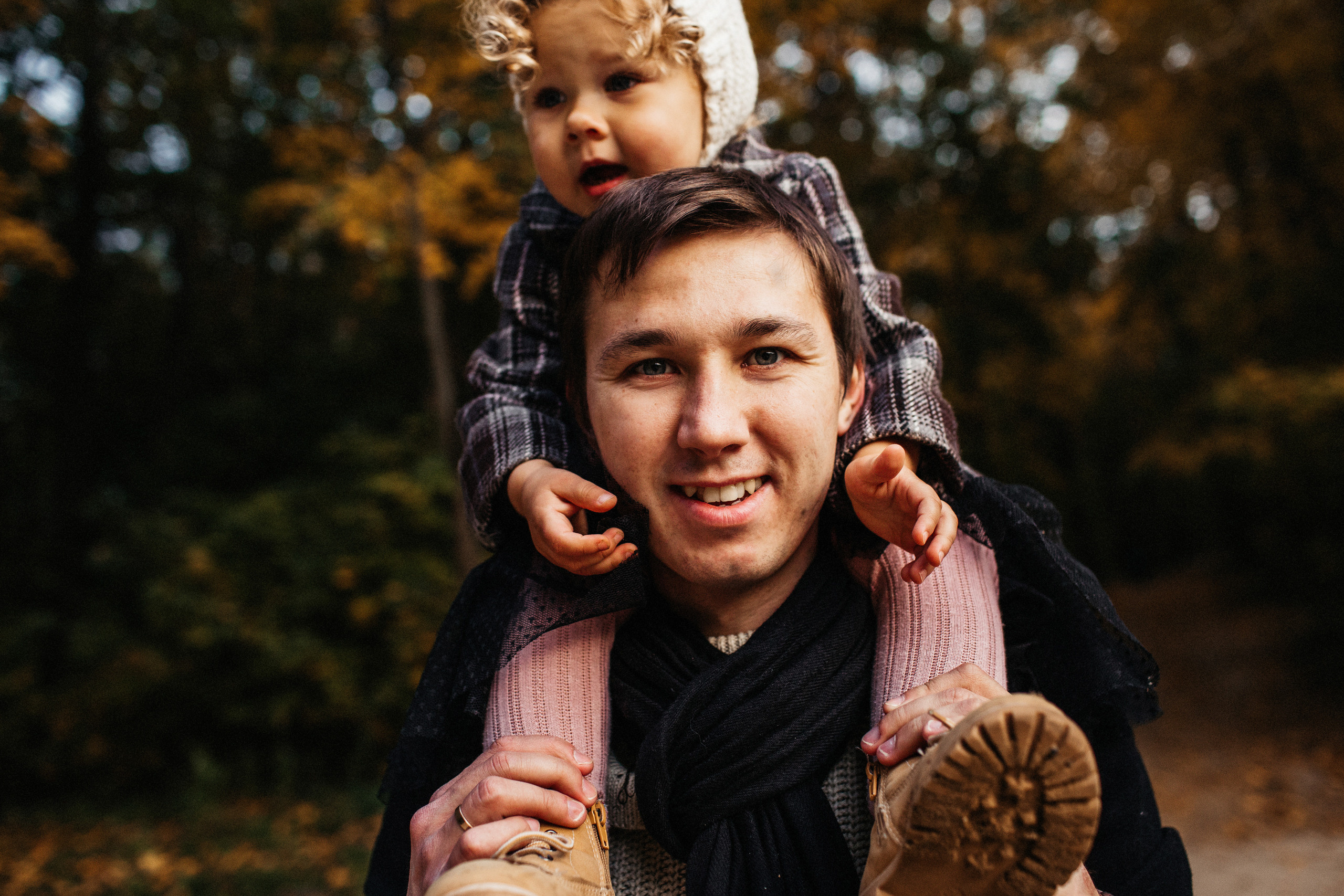 Маленькая Варечка с мамой Олесей, папой Артёмом и бабушкой Олей. Свадебный и семейный фотограф в Нижнем Новгороде Коданева Ольга
