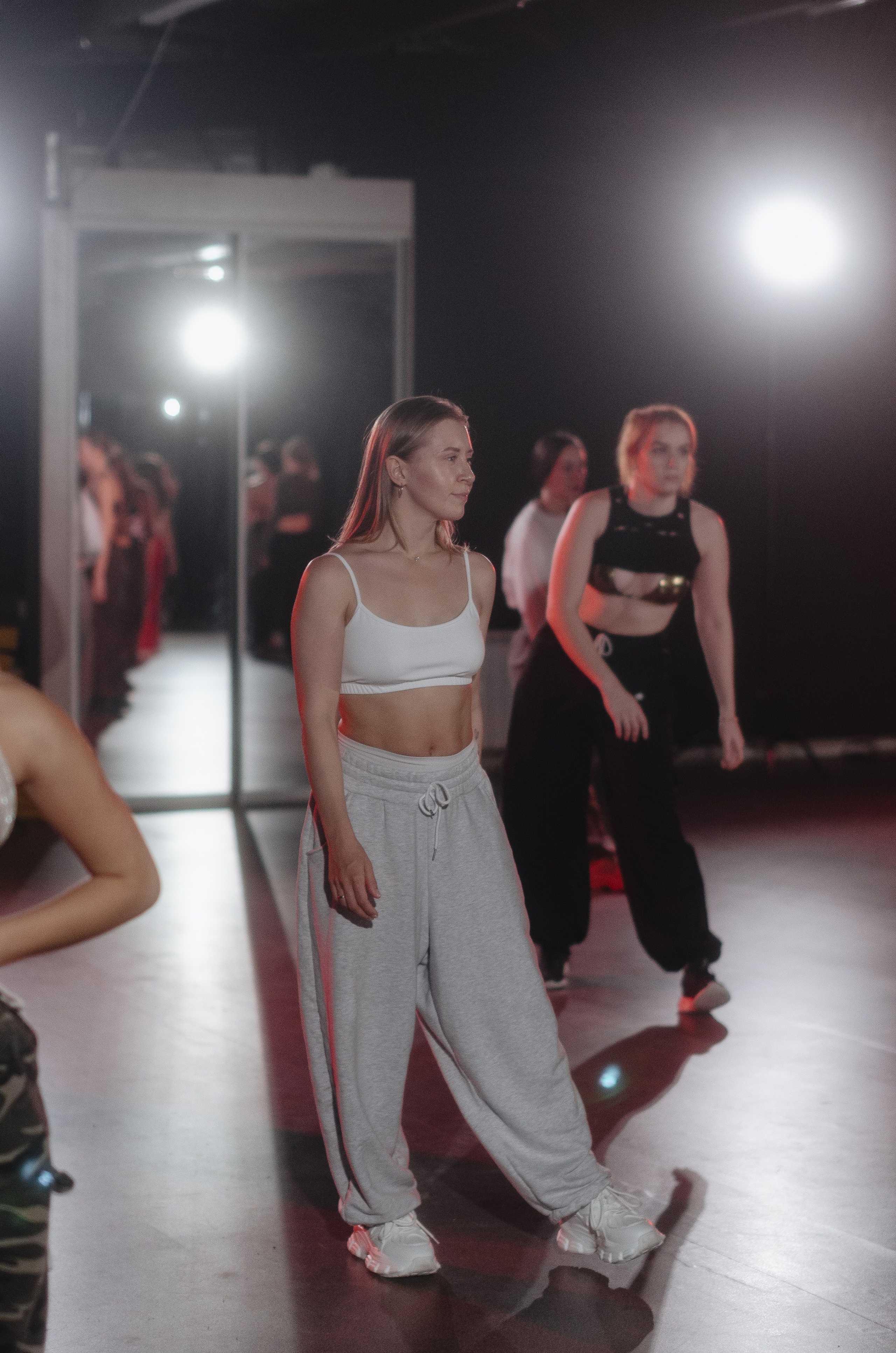 Мастер-классы по High Heels/Girly hip-hop от Оксаны ATTA. Денисова Аля — фотограф для парных съемок и индивидуальных историй в Барнауле