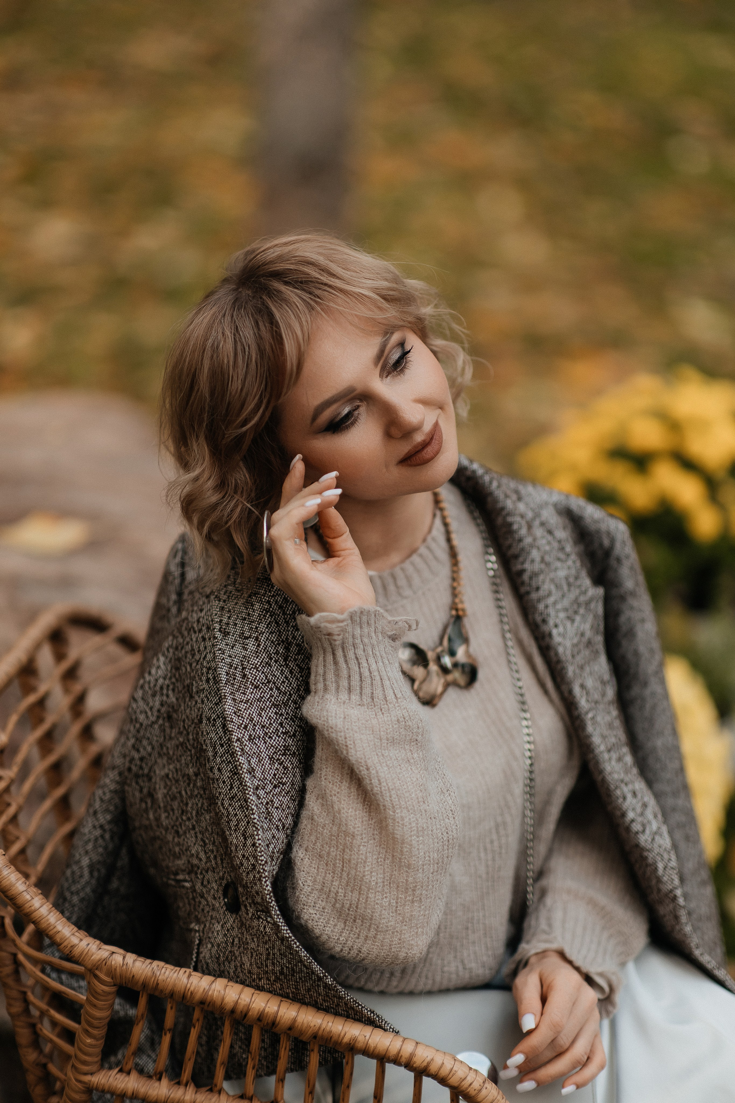 Маша и осень