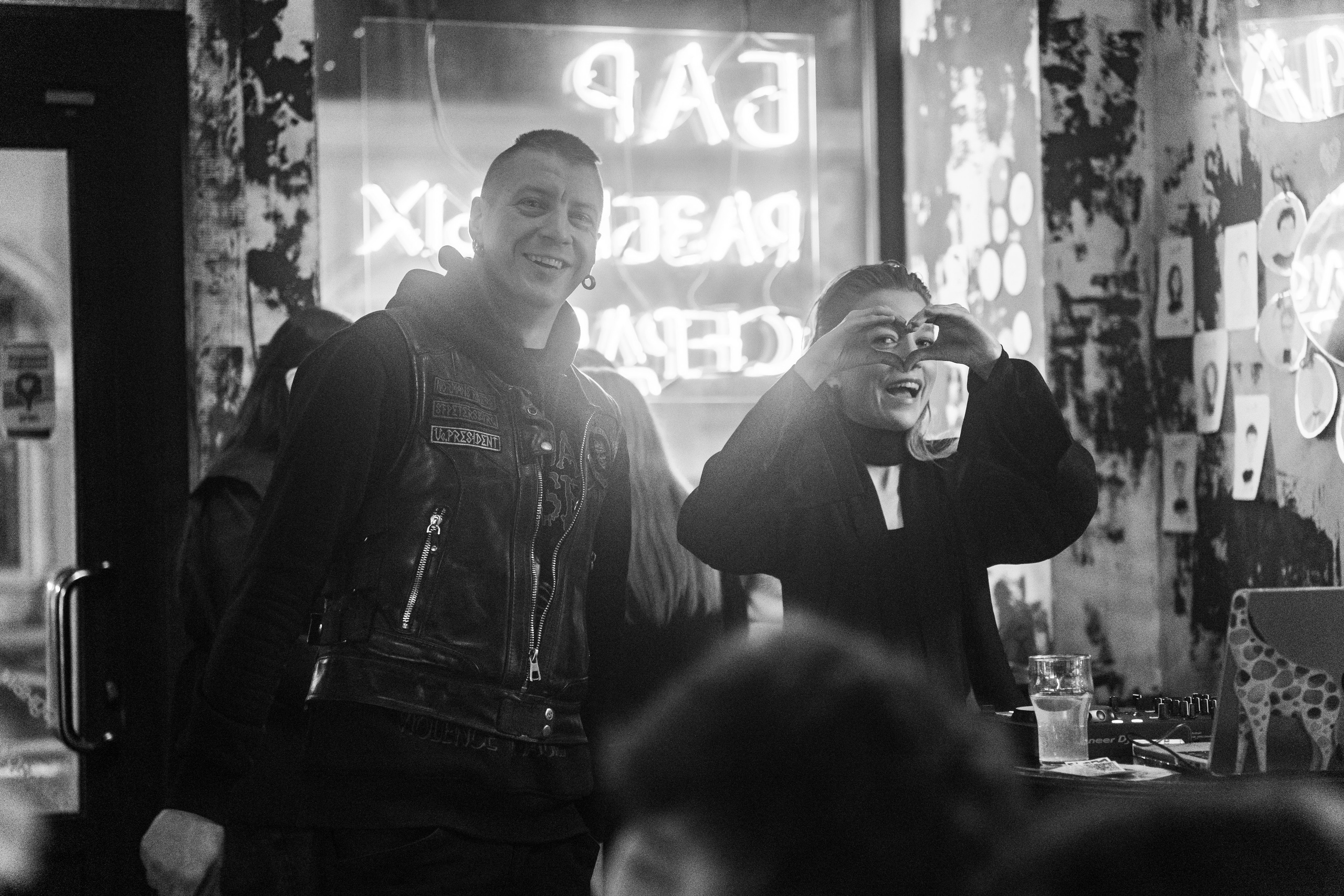 День святого Валентина в Баре разбитых сердец. Концертный и репортажный фотограф в Санкт-Петербурге Слава Пахомов