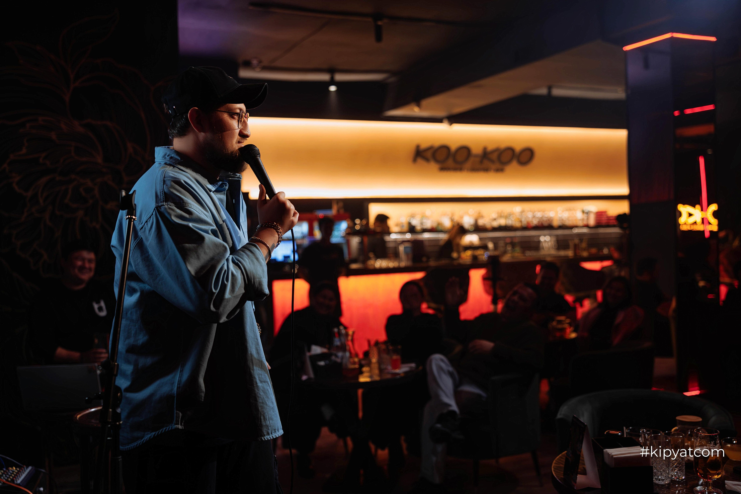 Сольный стендап концерт Александра Меркуль