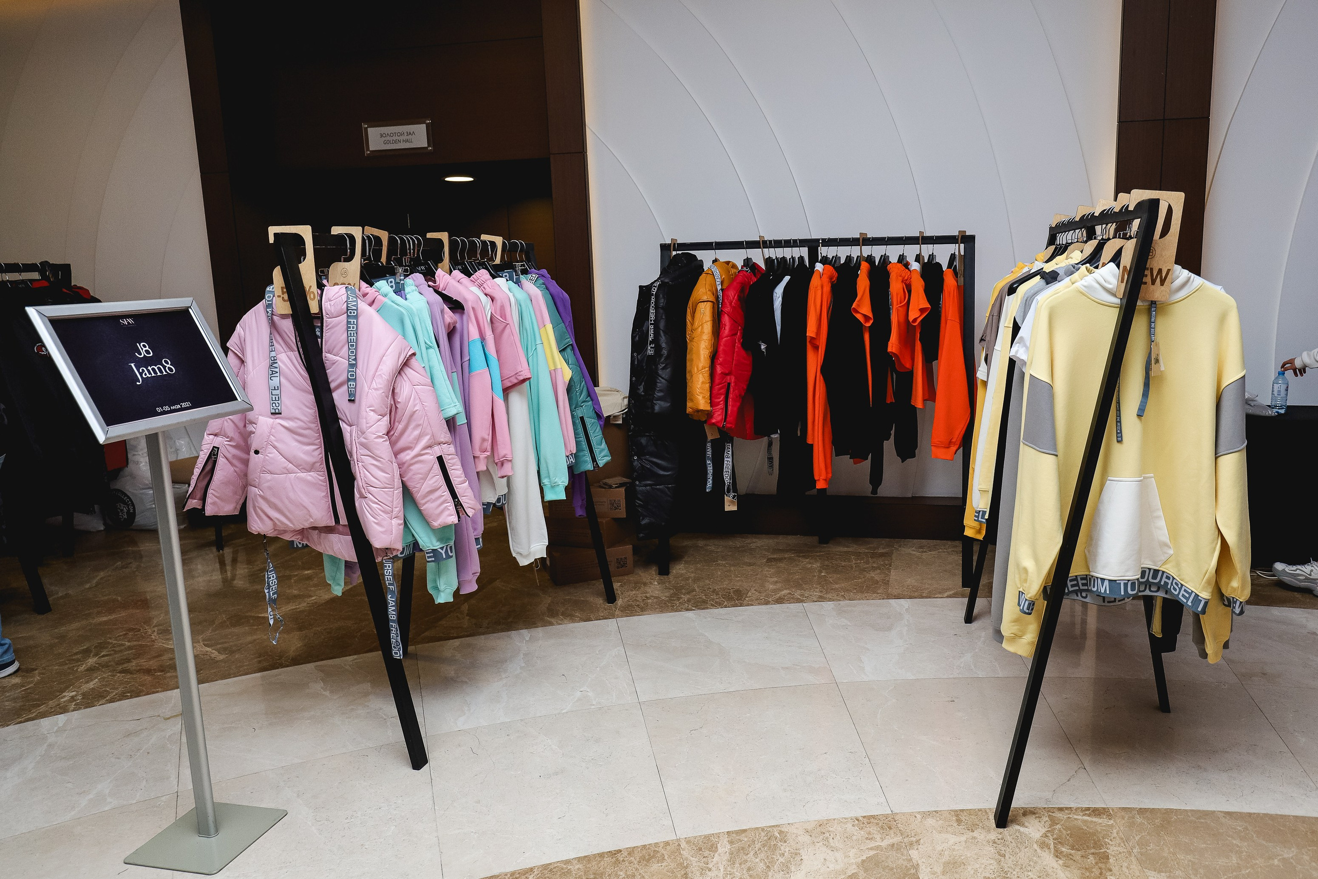 Неделя моды Сочи. Репортажный и fashion фотограф в Москве Сергей Бардин