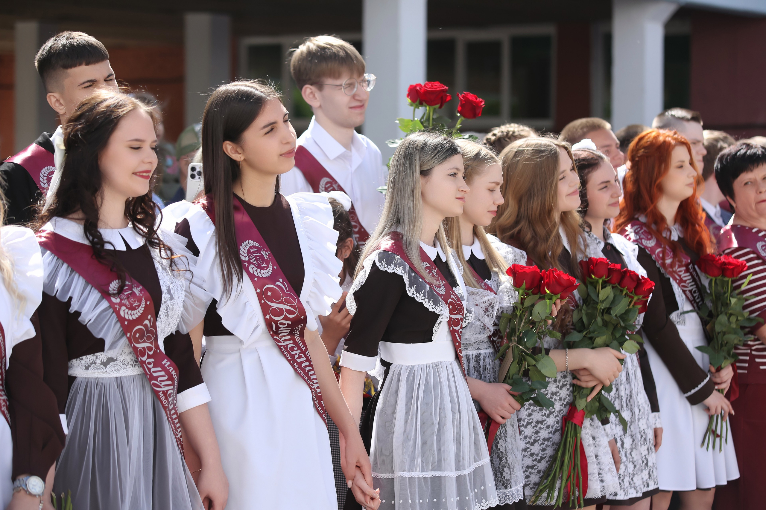 ЛИНЕЙКА «ПОСЛЕДНИЙ ЗВОНОК» 9 ШКОЛА 2024 г МЦЕНСК. ТВОЙ АЛЬБОМ / ТВОИ ПРАВИЛА