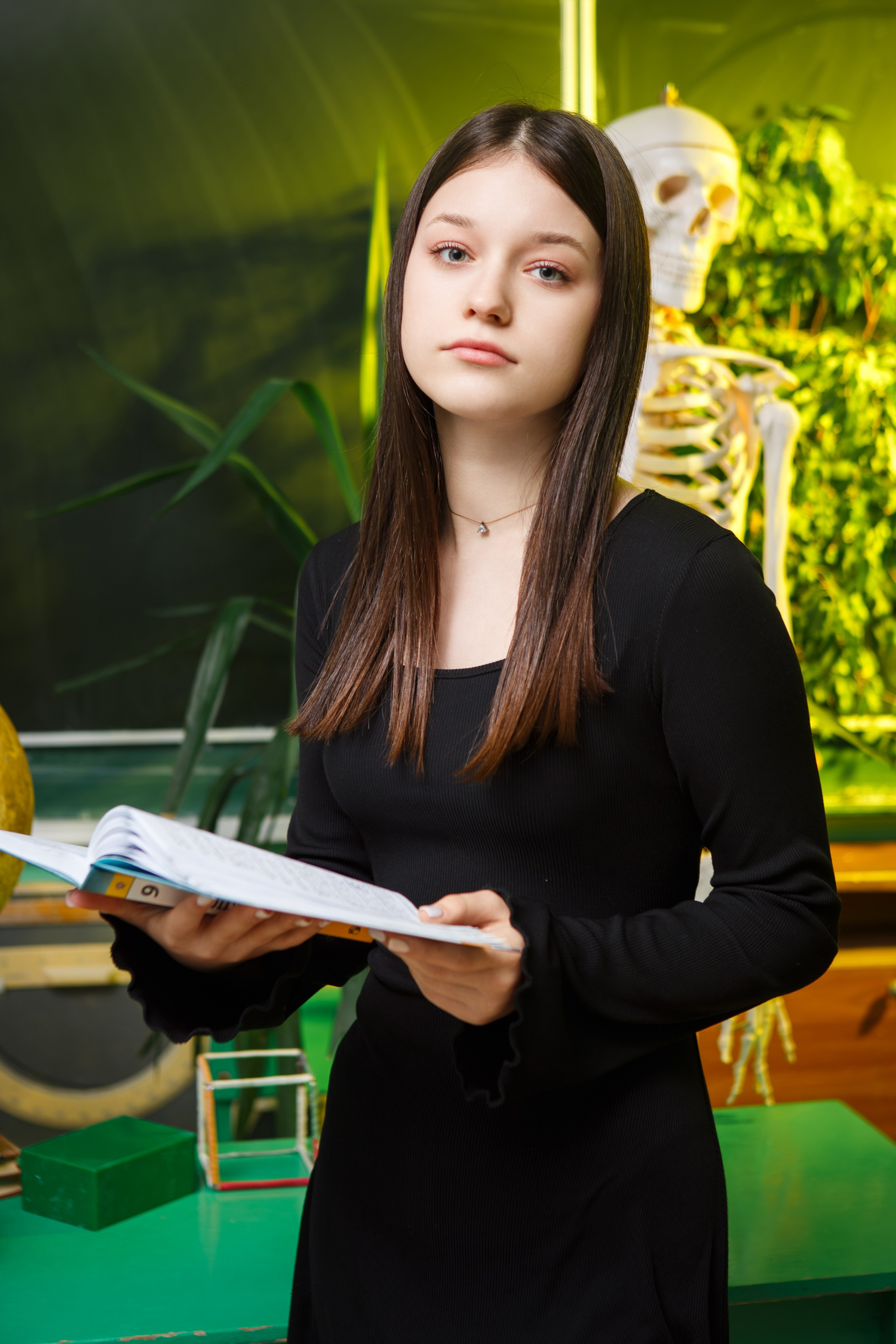 ПОРТРЕТНАЯ ФОТОСЕССИЯ В КЛАССЕ ДЛЯ 9 КЛАССОВ. ТВОЙ АЛЬБОМ / ТВОИ ПРАВИЛА