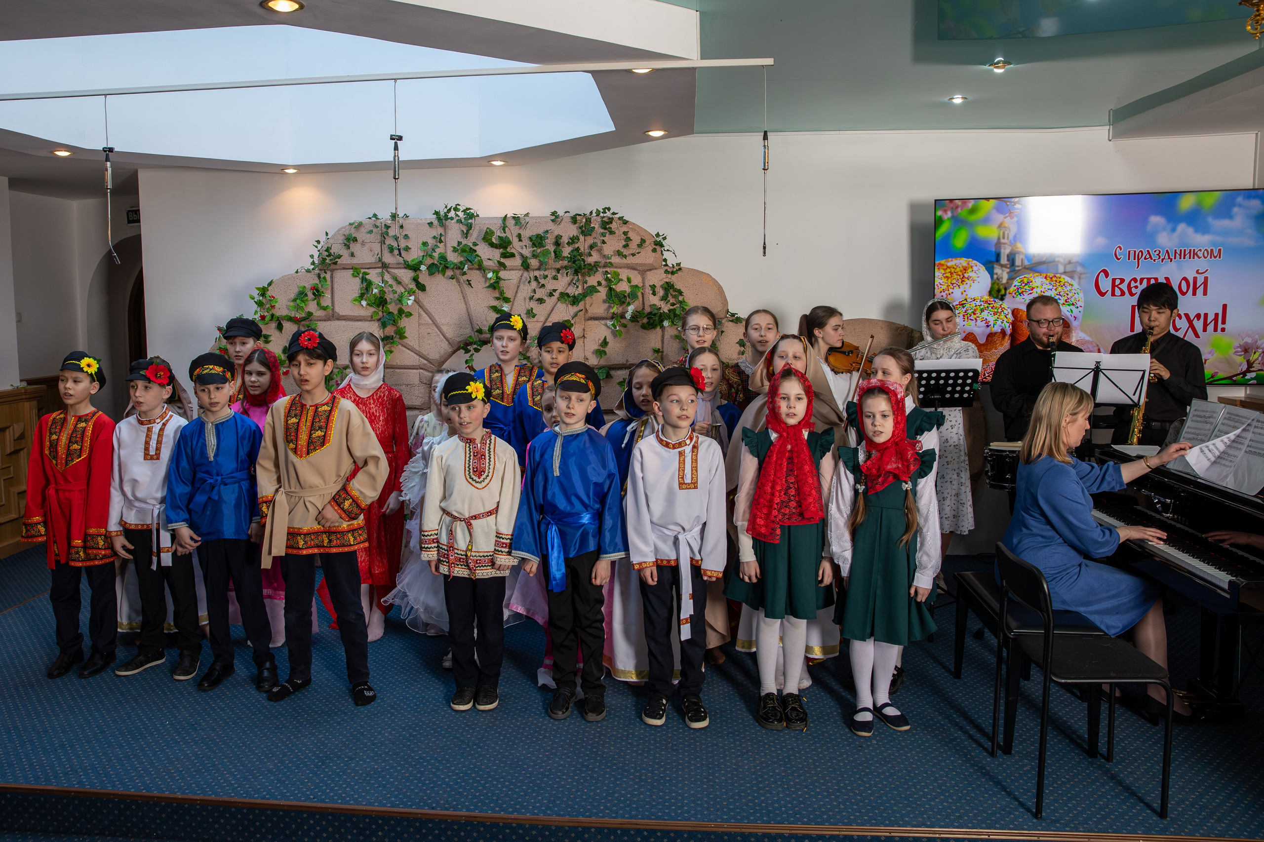 Пасхальный концерт Воскресная школа 2025. Фотограф Таинств Крещение и Венчания г. Магадан Власова Ульяна