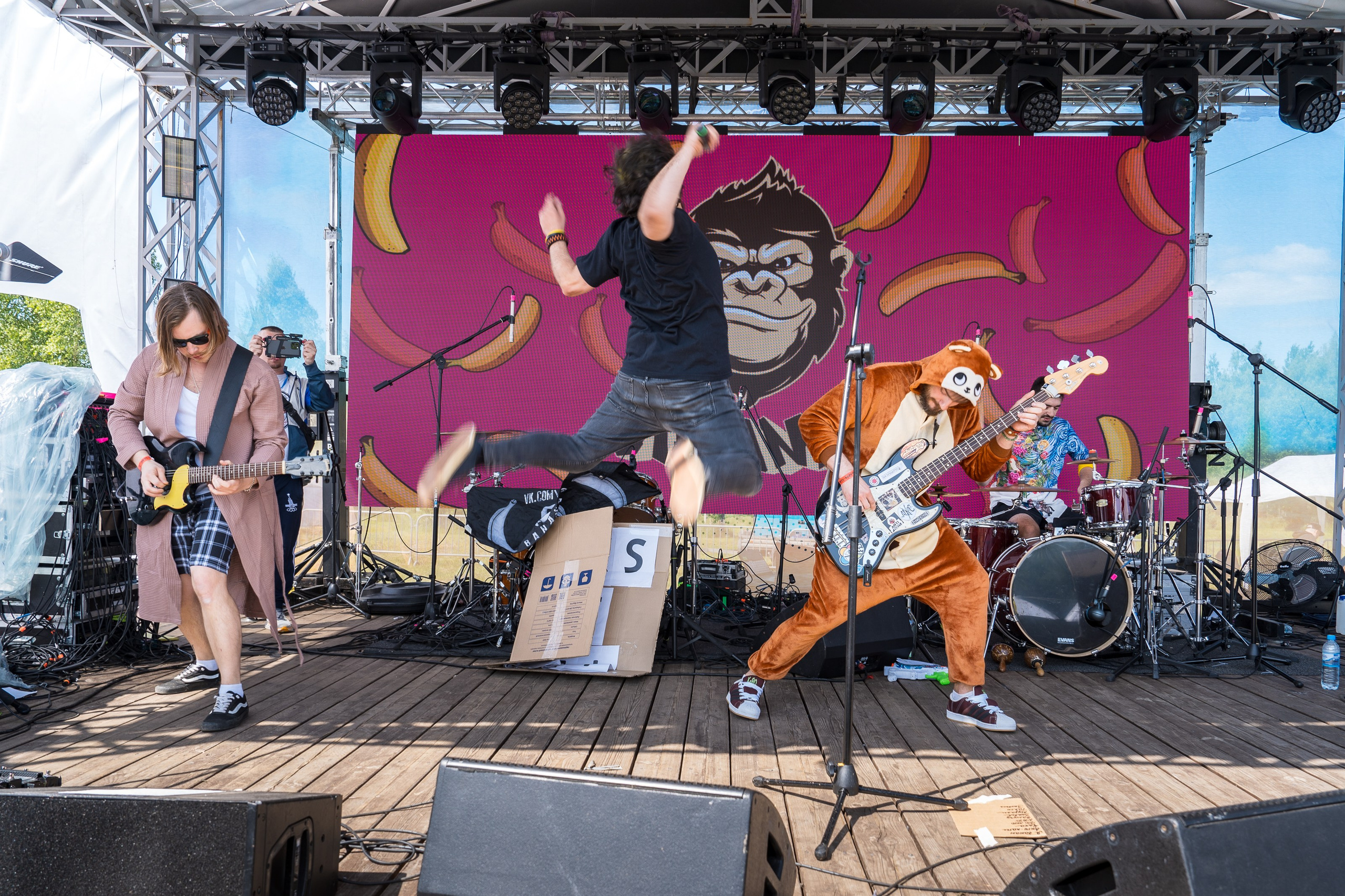 Фотоотчет с главного панк-рок фестиваля страны Anti-Party 2025. Фотограф Николай Прокофьев модельные тесты в Москве