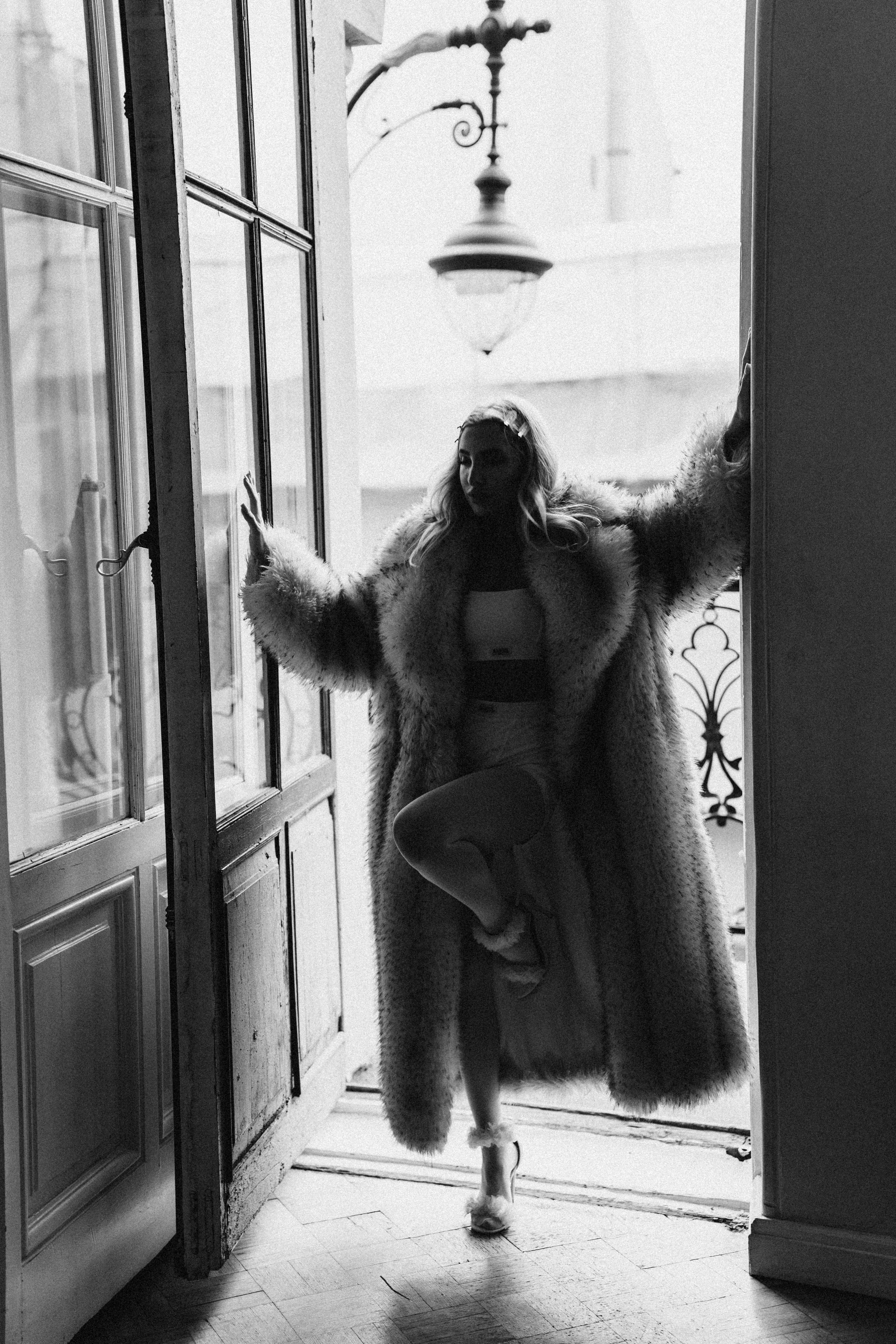 МИНИМАЛИЗМ В СТУДИИ НА ЧЕРНЫШЕВСКОЙ В СТУДИИ С БАЛКОНОМ. Профессиональный фотограф, Санкт-Петербург — Виктория Богомолова