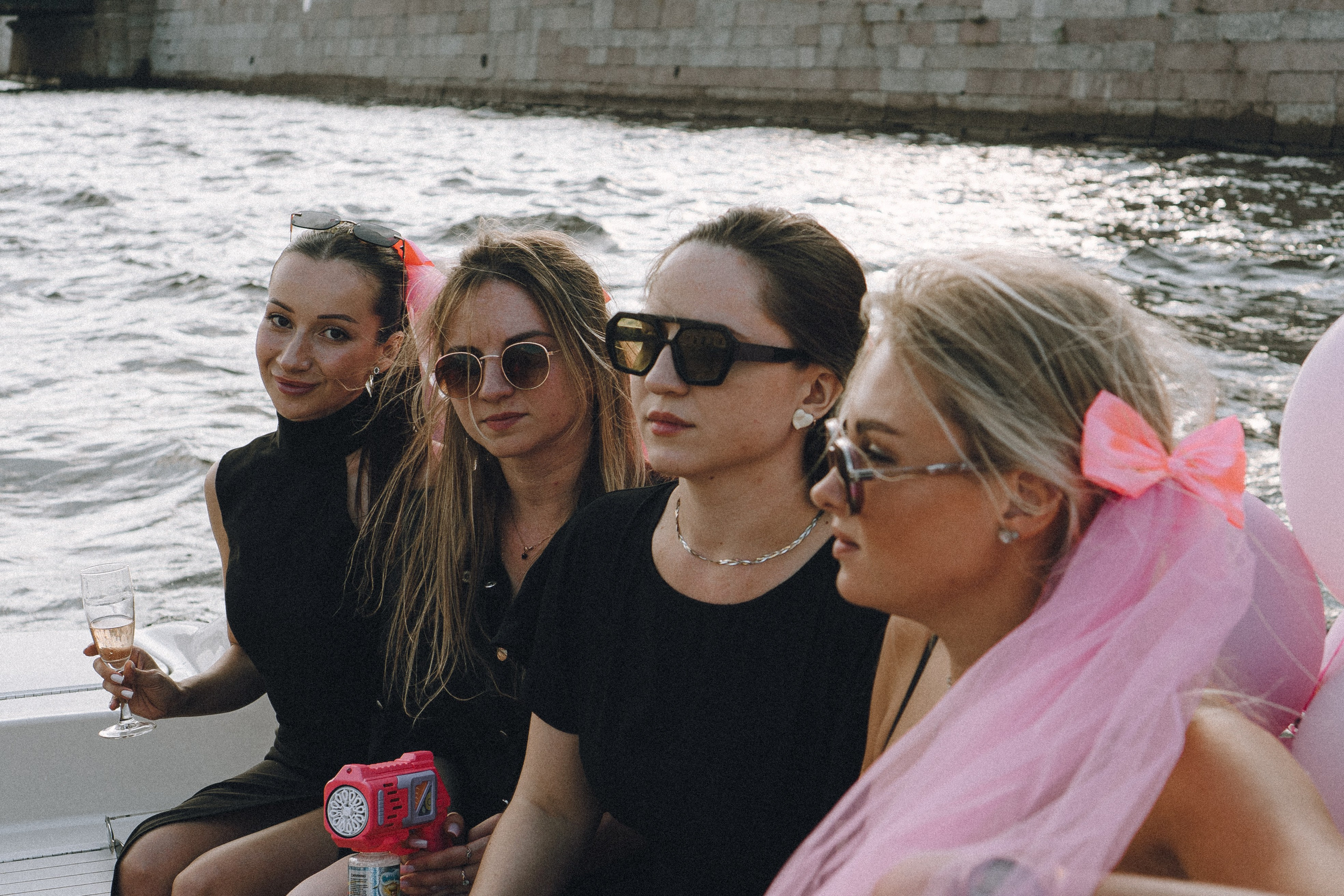 ДЕВИЧНИК НА КАТЕРЕ. Профессиональный фотограф, Санкт-Петербург — Виктория Богомолова