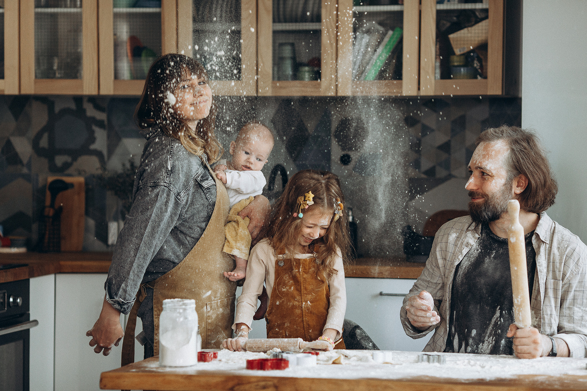 Наташа, Дима, Полина, Пётр, домашняя life-съемка. Семейный фотограф в Москве Марина Петра