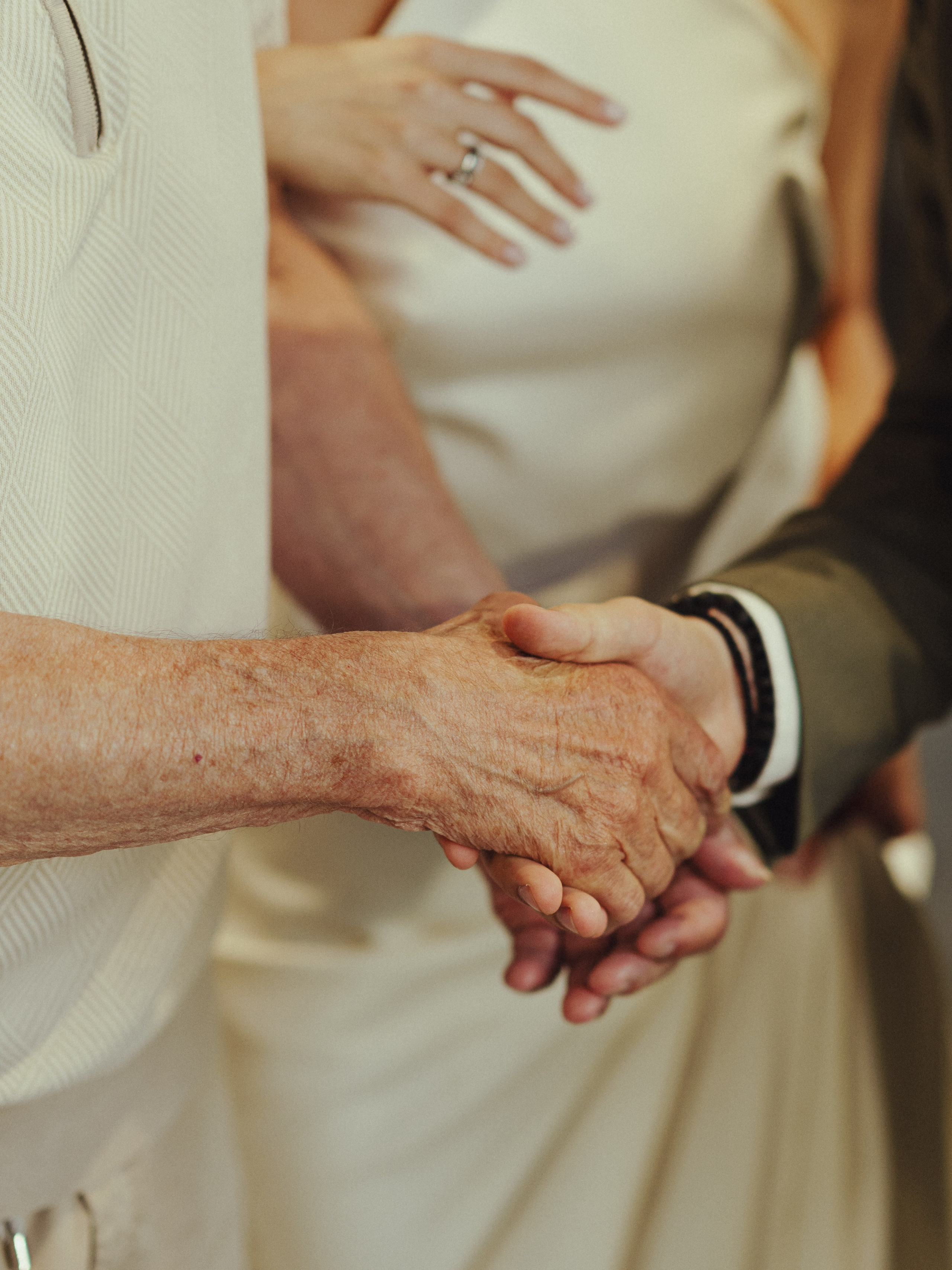 И даже птицы им пели песни. Свадебный фотограф Наташа Алешина