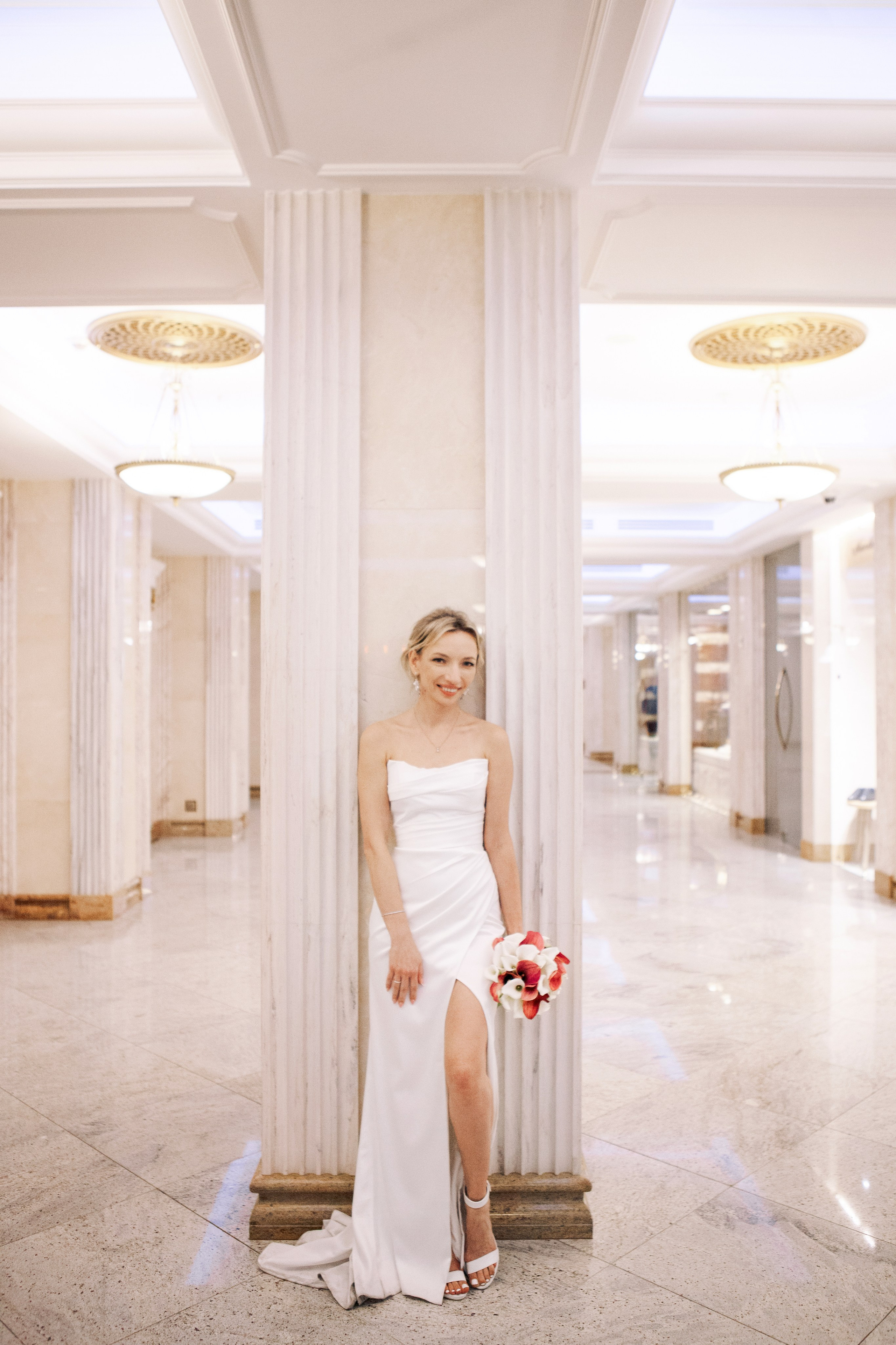 Утро невесты и фотосессия в гостинице radisson collection hotel moscow бывшая гостиница украина. Фотограф Ольга Ефремова