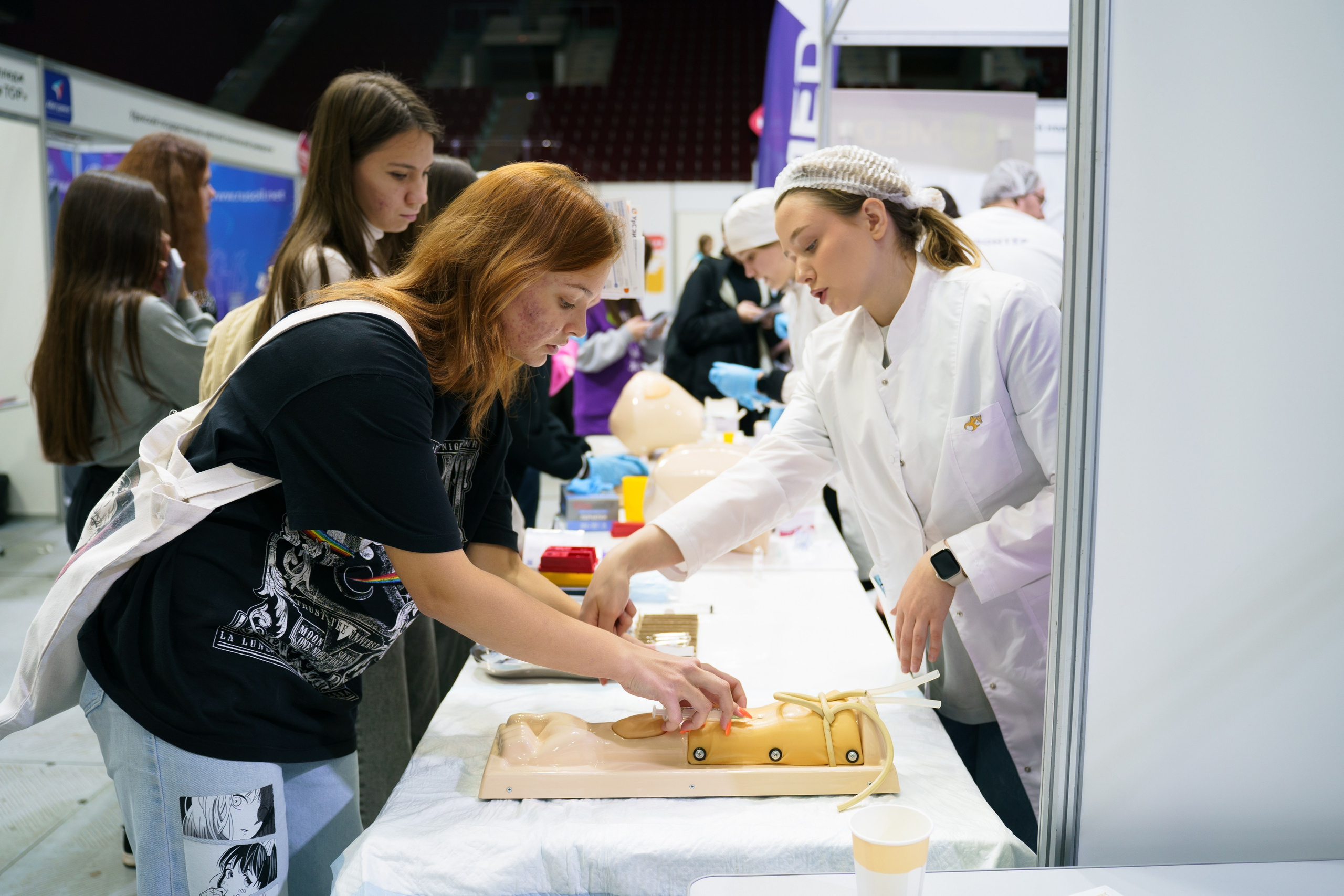 Выставка Абитуриент. Видеограф и Фотограф в Челябинске Ксения и Владимир Рюмины