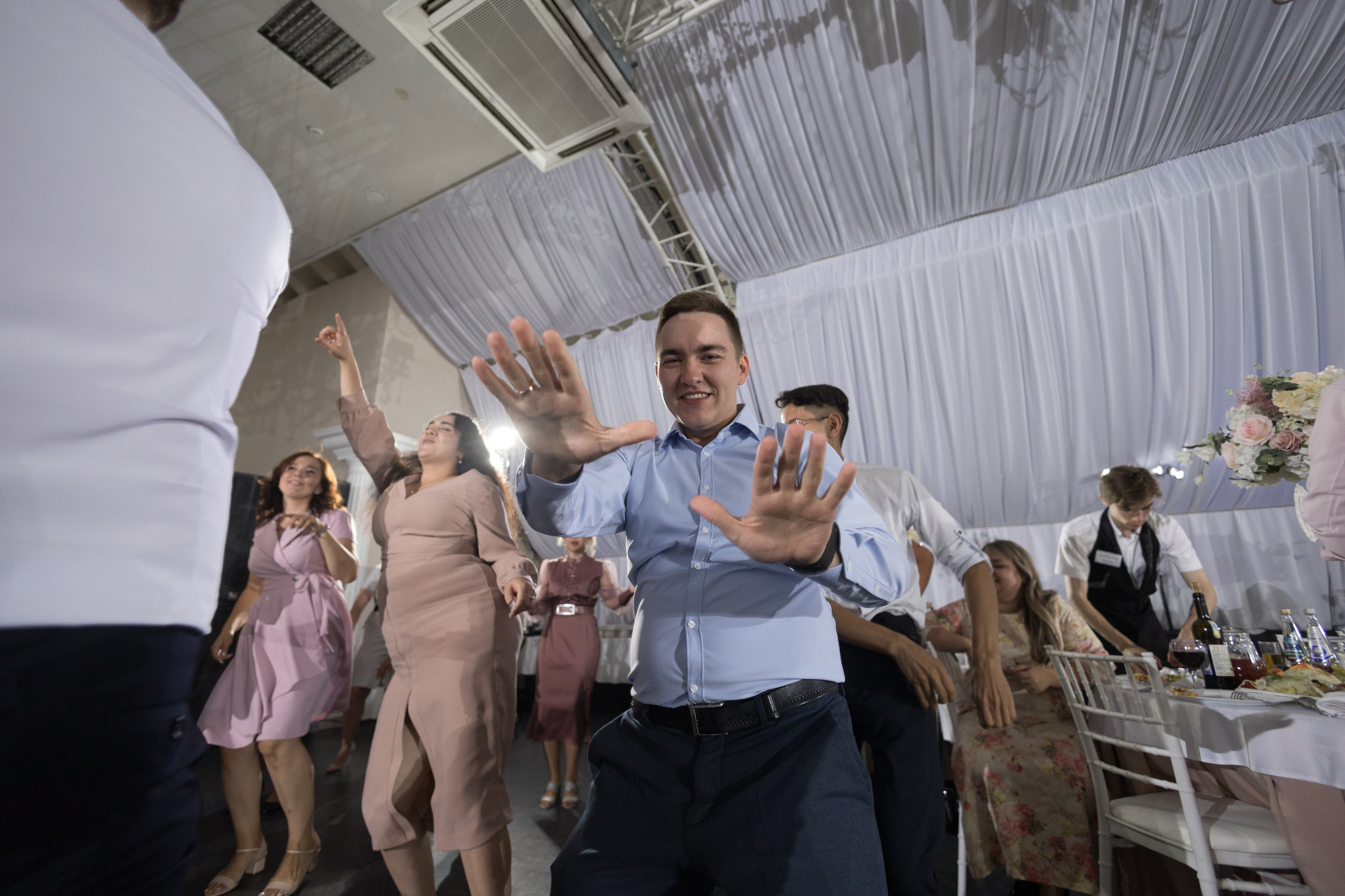 Свадебный фотограф Уфа — Руслан ГабдлисламовЖивые эмоции, красивые кадры, воспоминания на всю жизнь.Работаю по всей Республике Башкортоста. Свадебный фотограф Уфа Руслан Габдлисламов