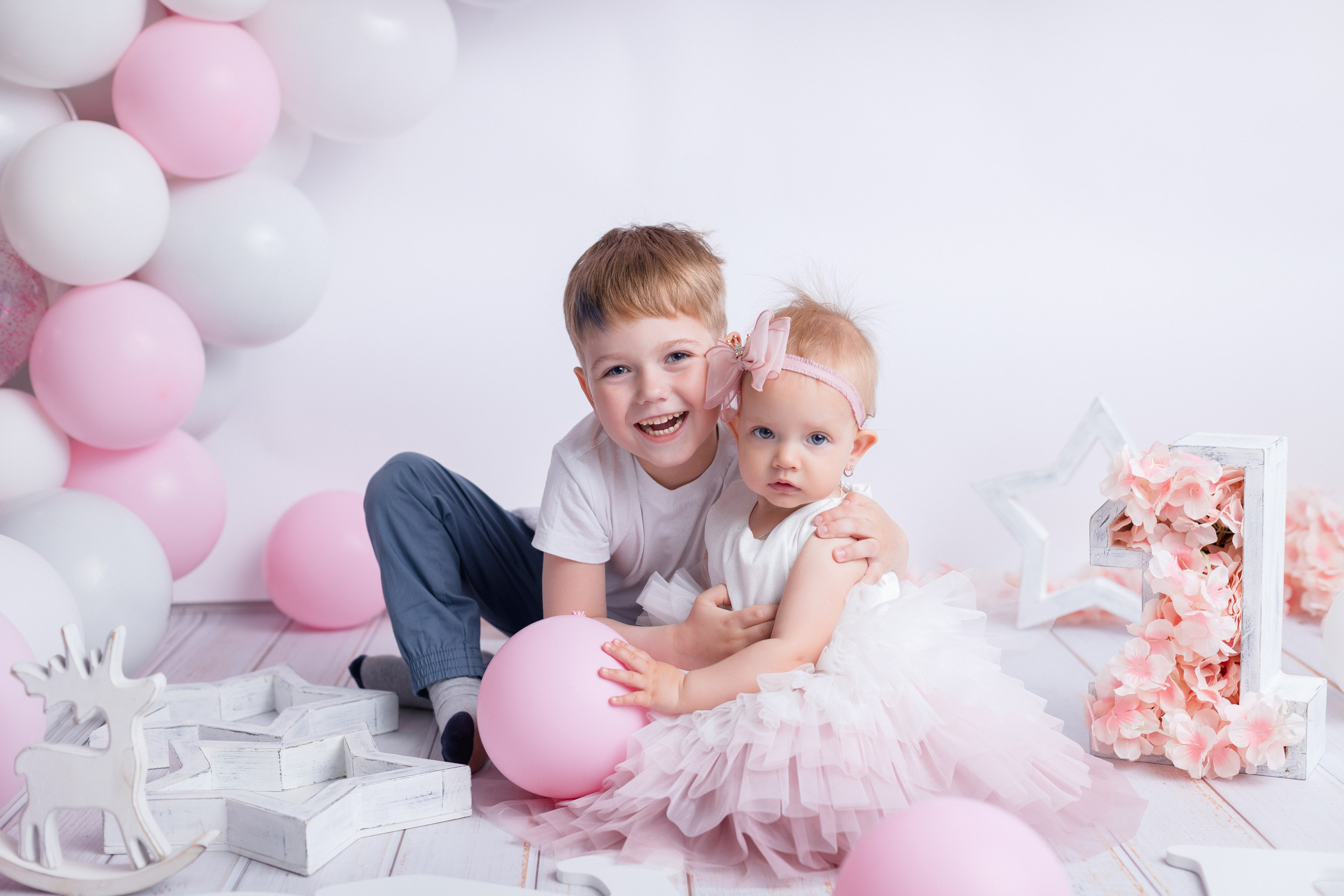 Фотосессия Первый Годик. Фотостудия для новорожденных и малышей в Твери — На ручки