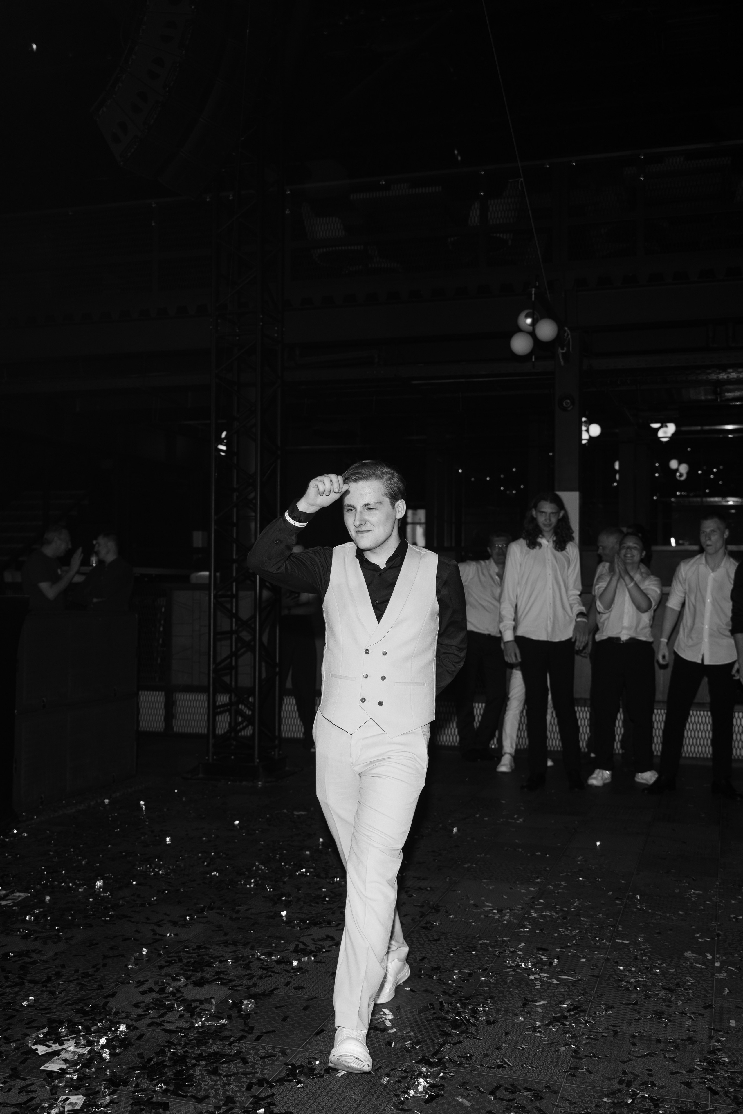 Выпускной Гимназия 7. Свадебный и репортажный фотограф Элина Козырьянова