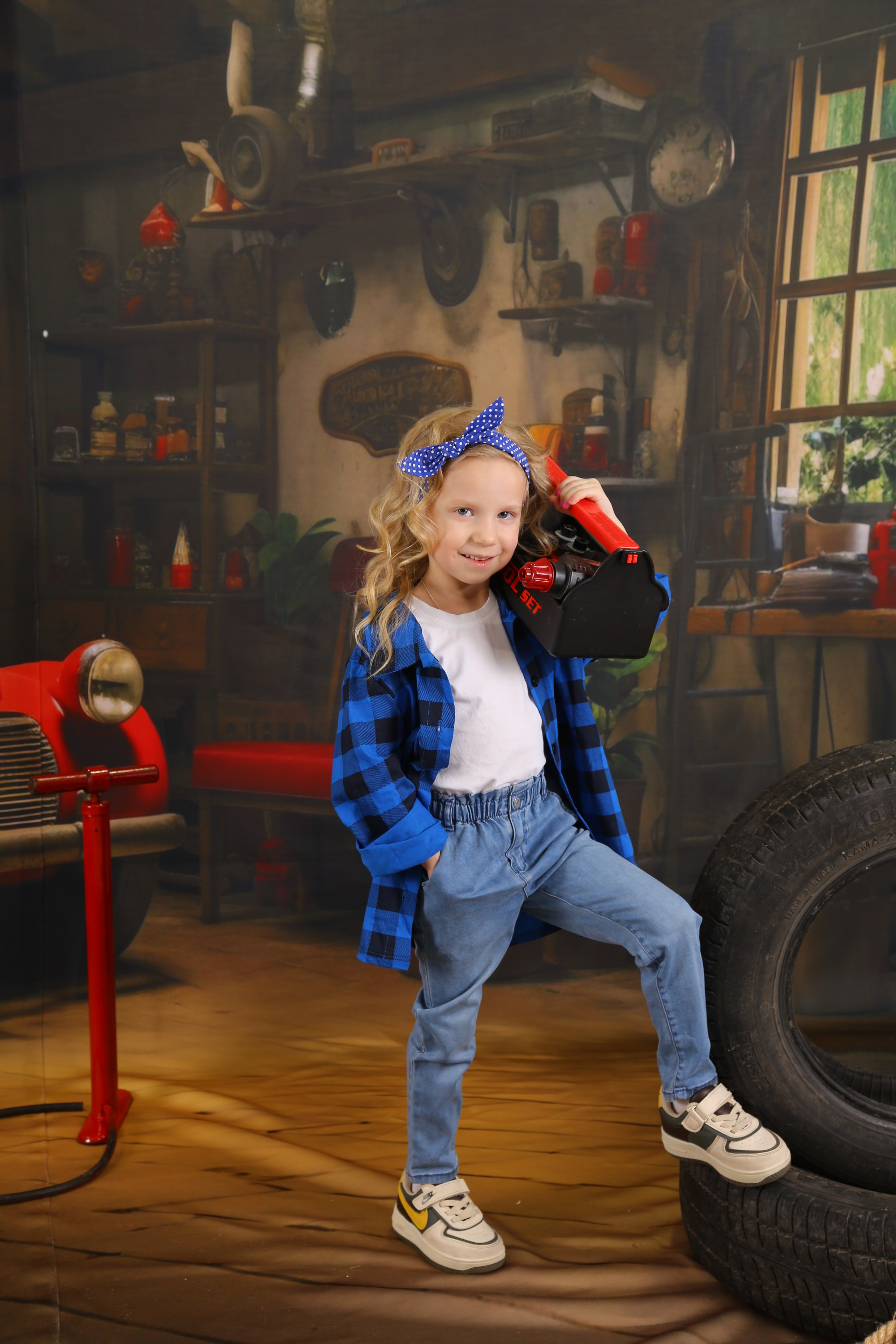 Юный помощник. Выпускные альбомы в Нижнем Новгороде | Фотостудия Звездочет | Никулина Наталья