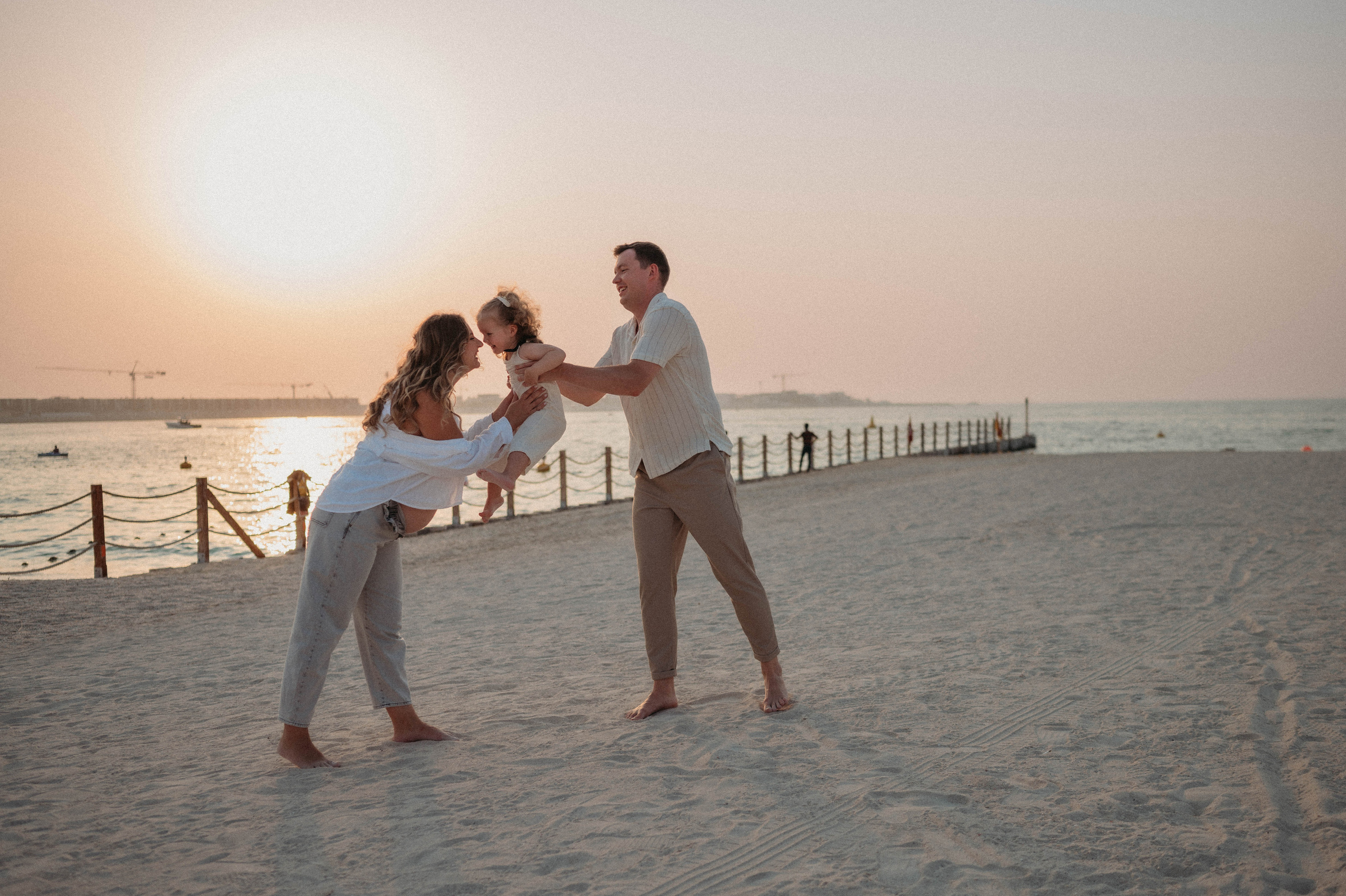 Алена, Ваня и Яночка на пляже. Семейный фотограф в Дубае и Москве Ольга Белотуркина