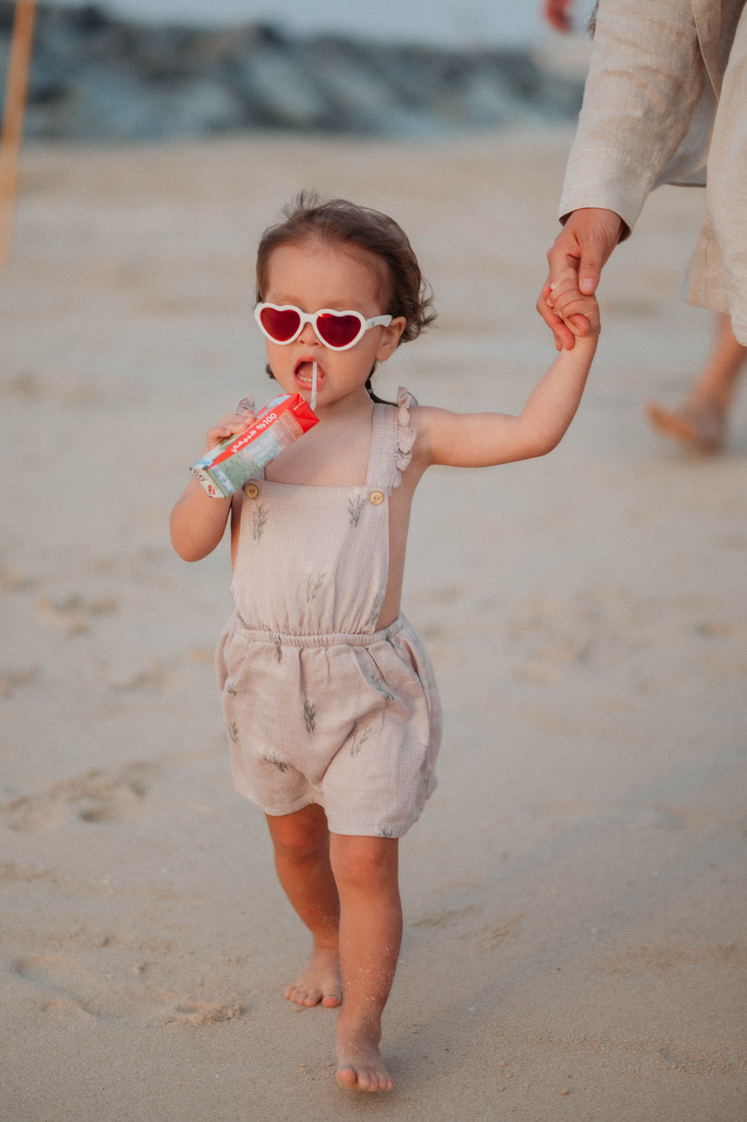 Эльзята, Игорь и Ива на пляже. Семейный фотограф в Дубае и Москве Ольга Белотуркина