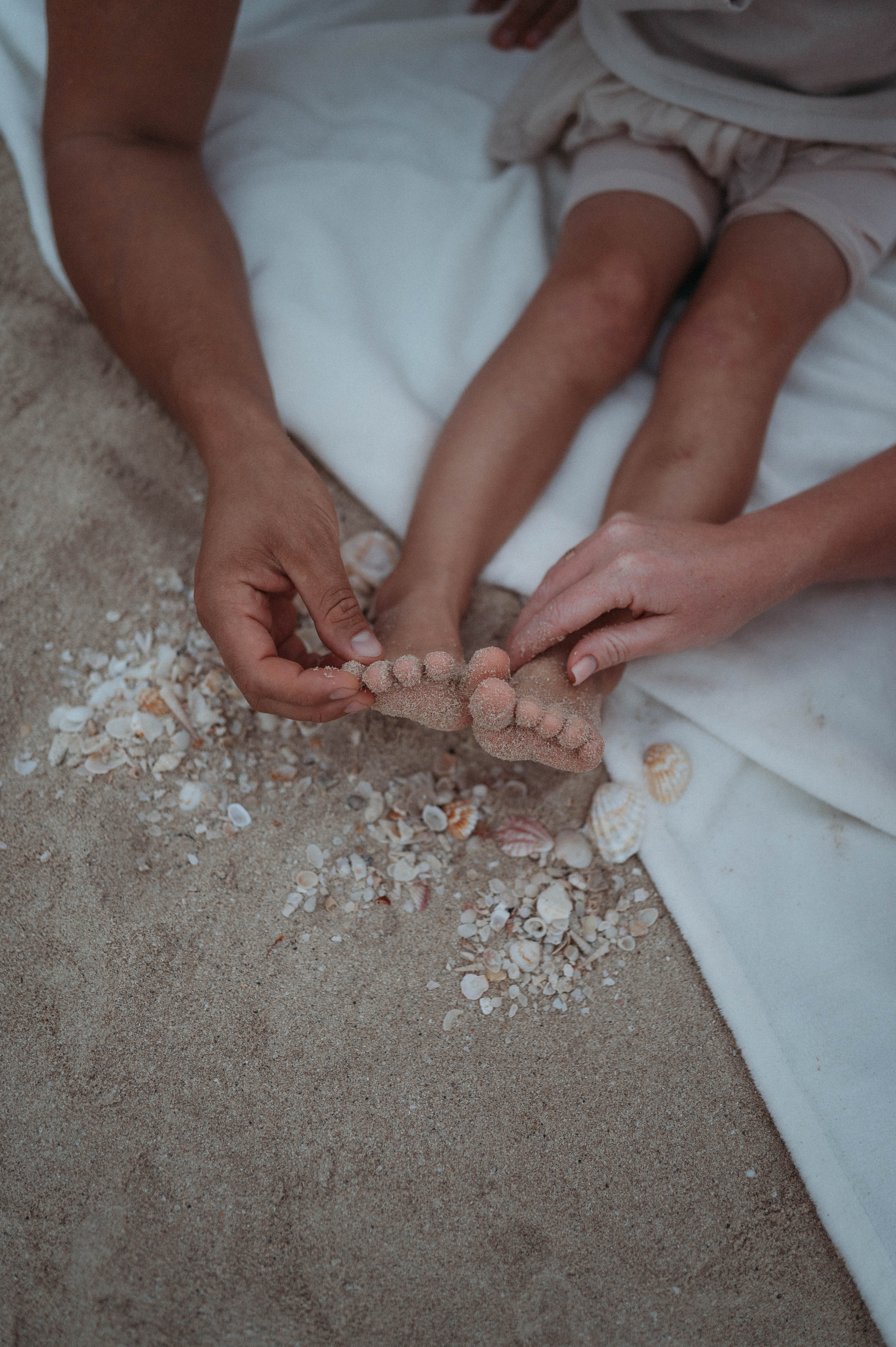 Даша, Женя и Эми на пляже. Семейный фотограф в Дубае и Москве Ольга Белотуркина