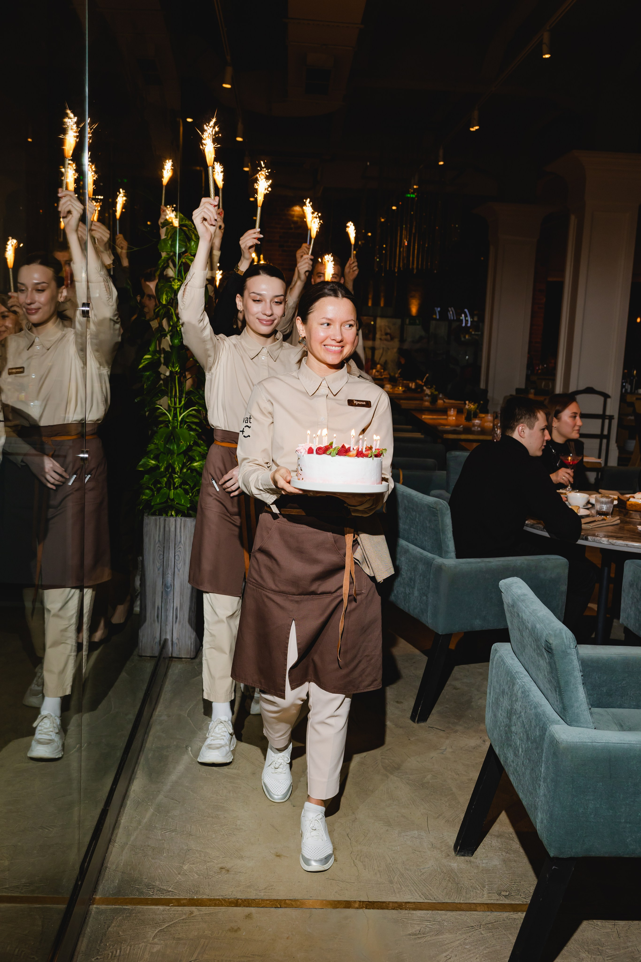 Дни Рождения и Юбилеи. Сайт с красивыми фотографиями и людьми