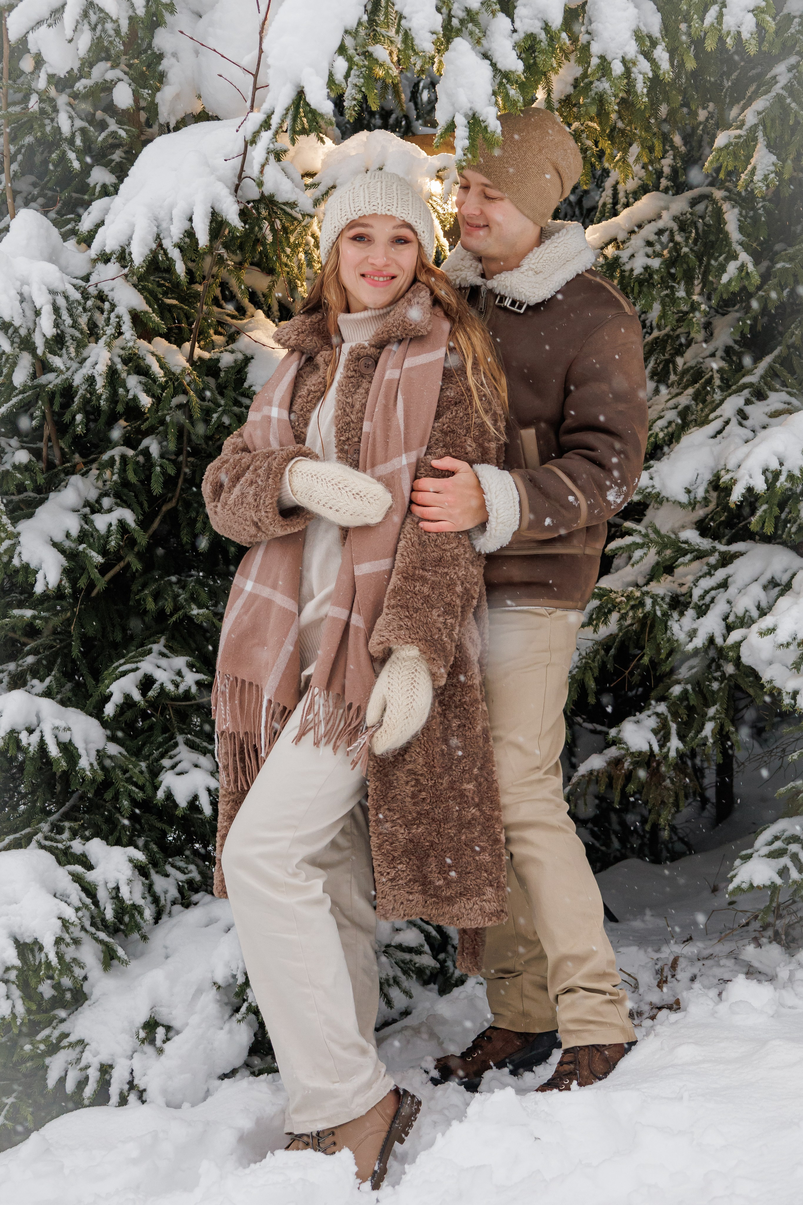 Александра и Александр. Зимняя фотоистория любви в парке. Портретный фотограф Панферова Регина г. Санкт-Петербург, г. Казань